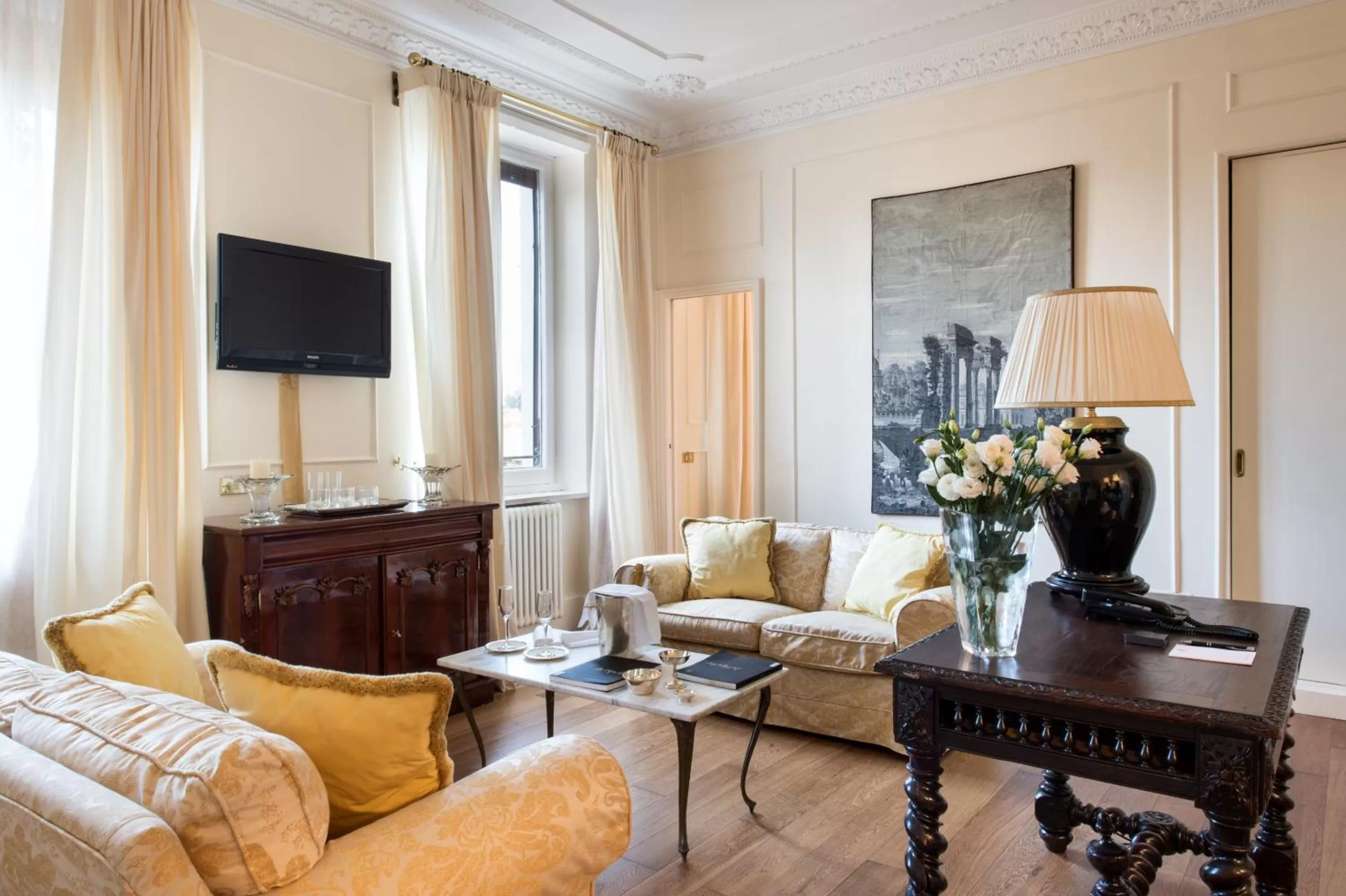 Living room in Grand Hotel Plaza