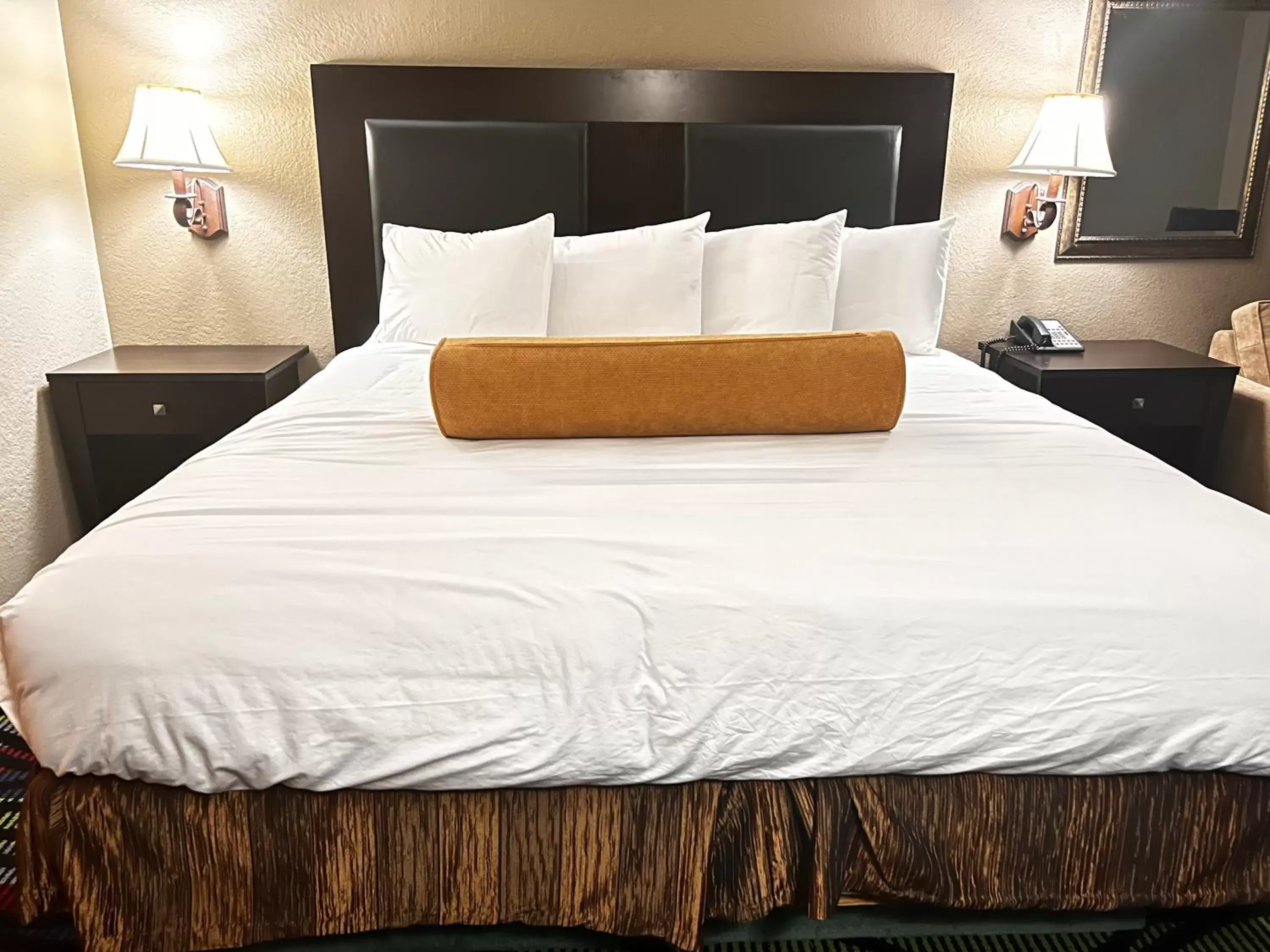 Bed in Apple Tree Inn Bed in Apple Tree Inn