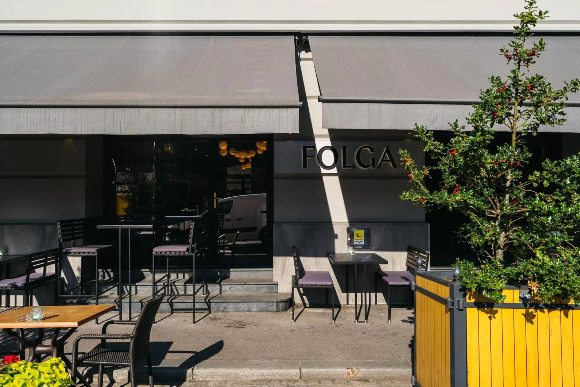 Restaurant/Places to Eat in Estery12 by Loft Affair