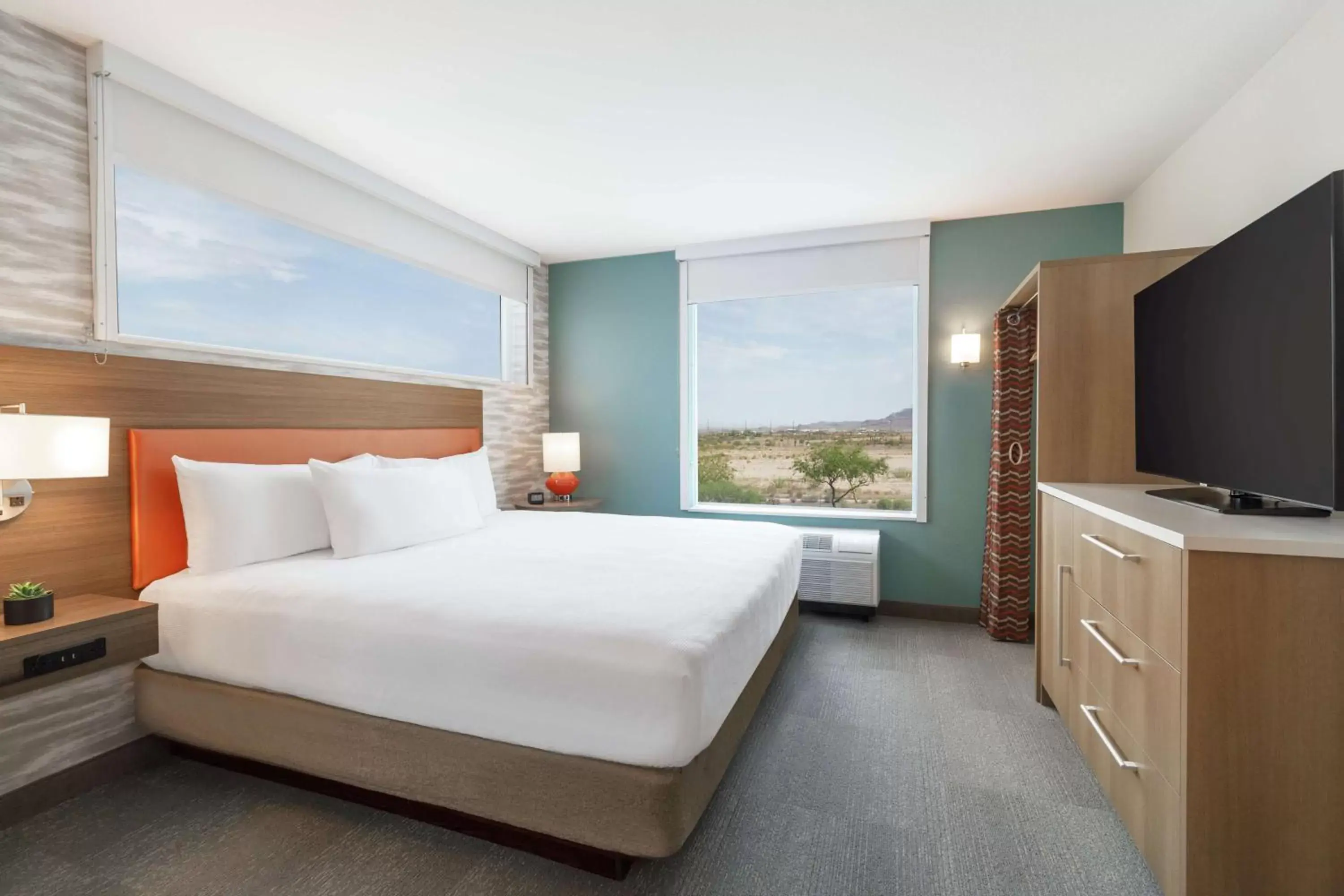 Bedroom, Bed in Home2 Suites By Hilton Mesa Longbow, Az