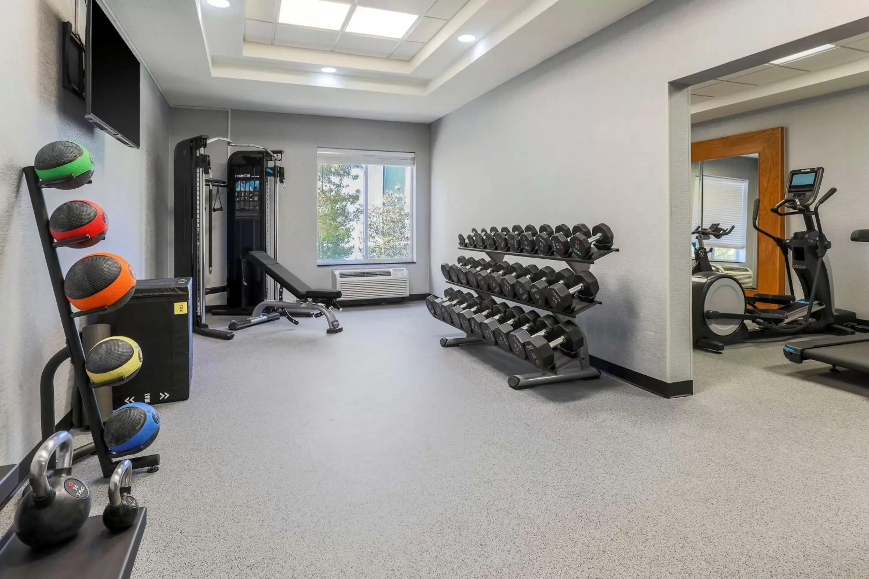 Fitness centre/facilities, Fitness Center/Facilities in Hilton Garden Inn Tulsa South