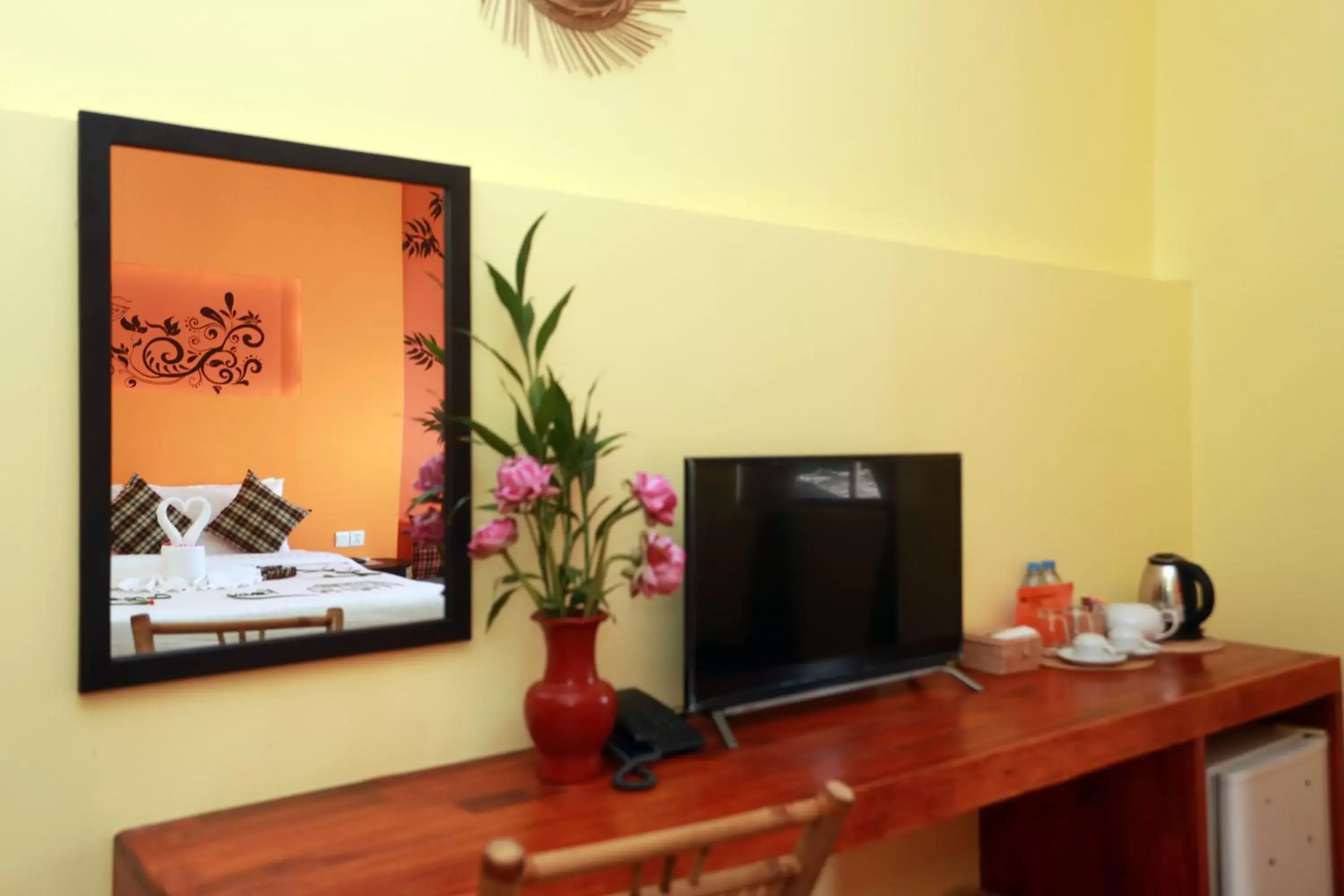 TV and multimedia, TV/Entertainment Center in Central Indochine D'angkor Hotel