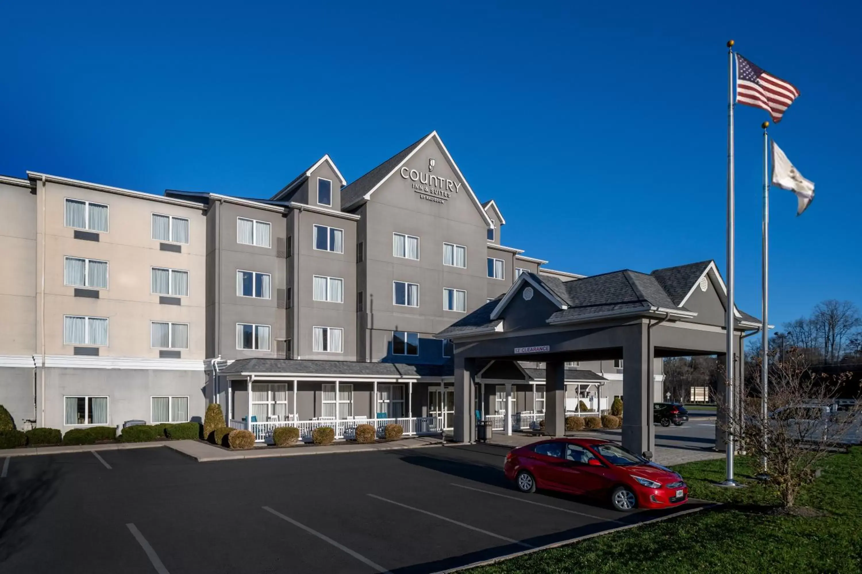 Property Building in Country Inn & Suites by Radisson, Princeton, WV