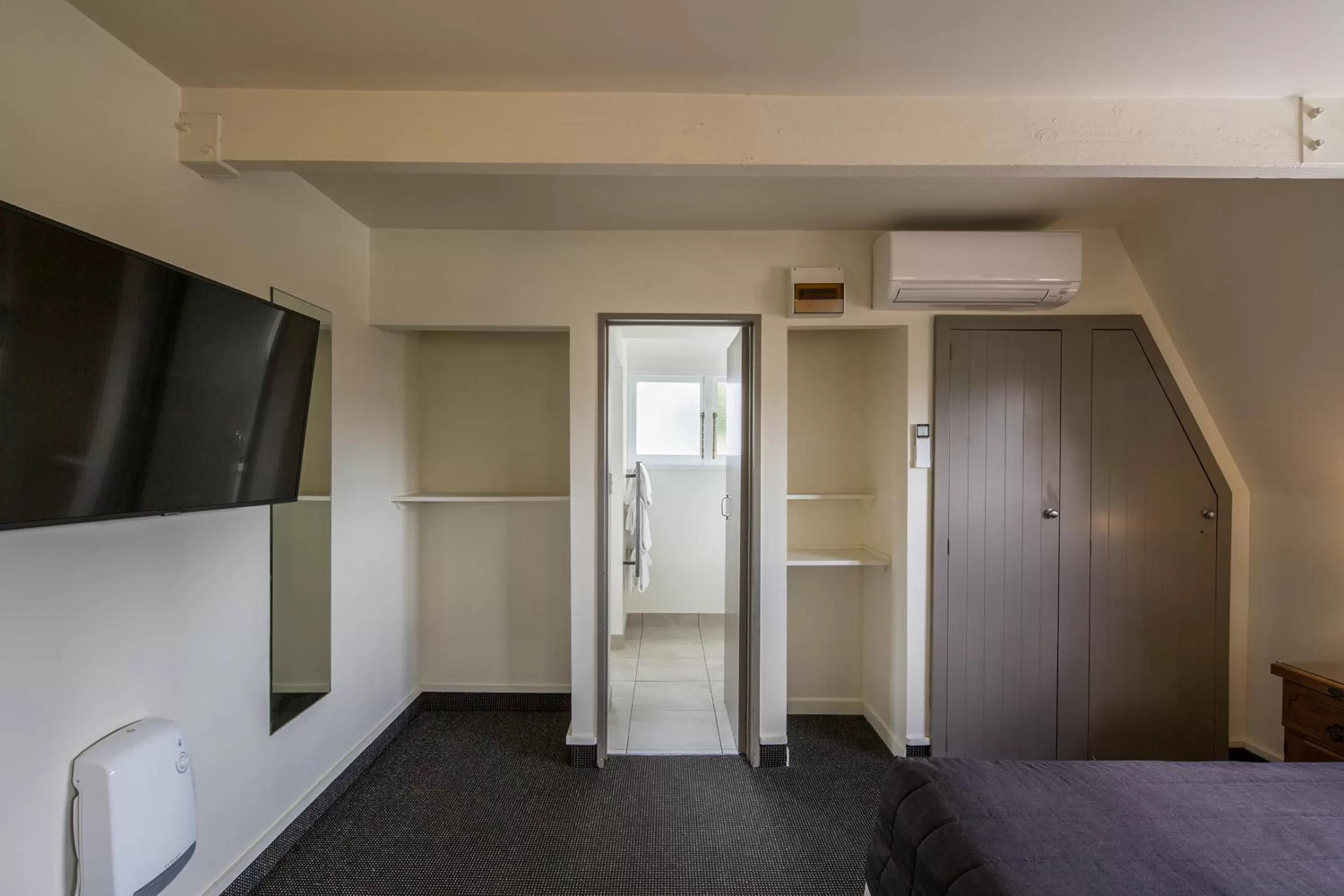 One-Bedroom Suite in Pavilions Hotel