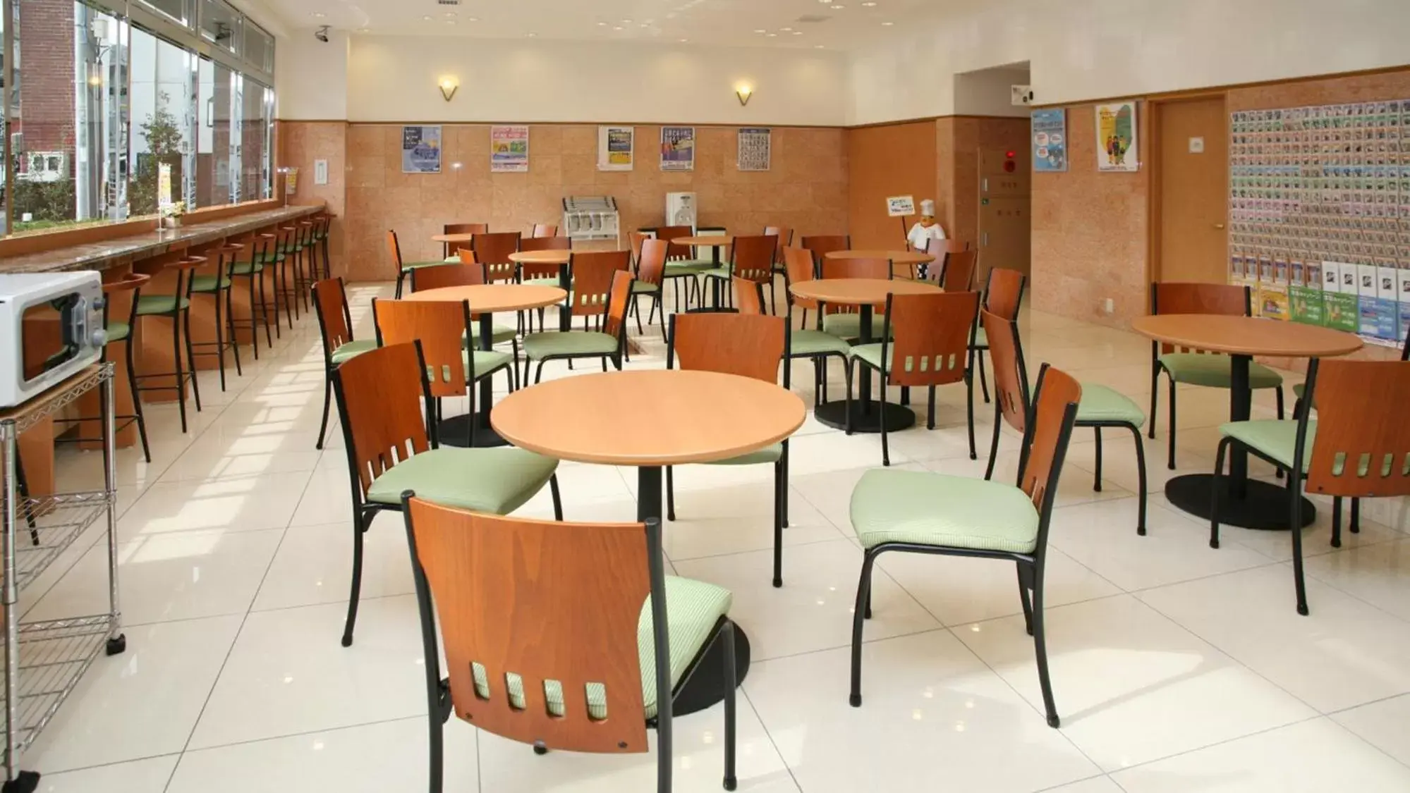 Lobby or reception, Restaurant/Places to Eat in Toyoko Inn Okayama eki Nishi guchi Migi