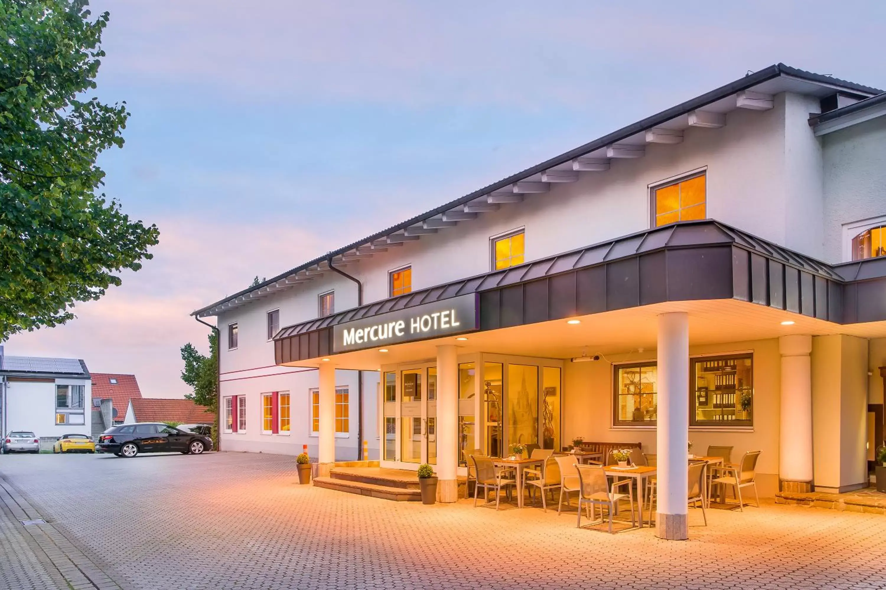 Facade/entrance, Property Building in Mercure Hotel Ingolstadt