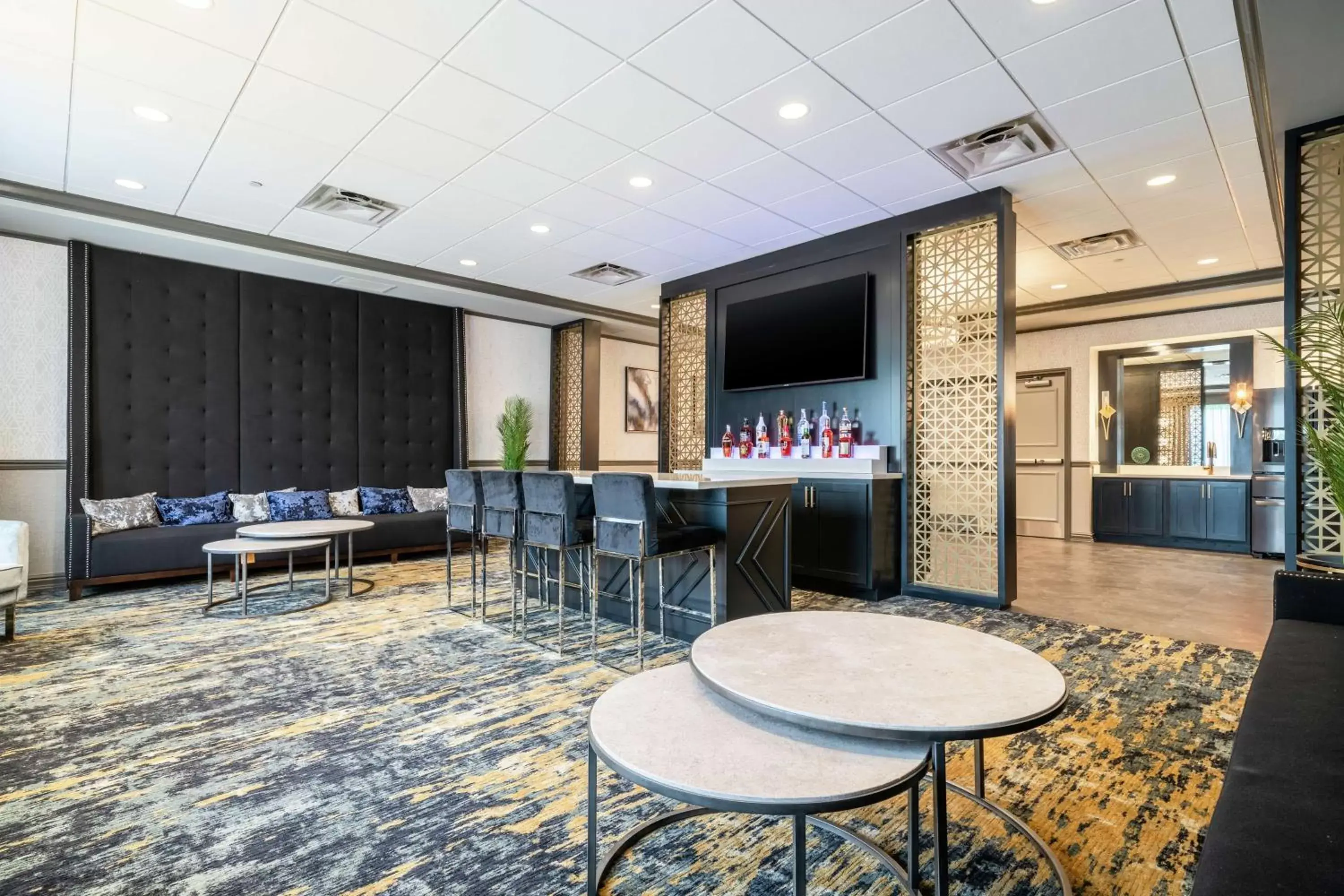 Lounge or bar in Hilton Garden Inn Pittsburgh/Southpointe