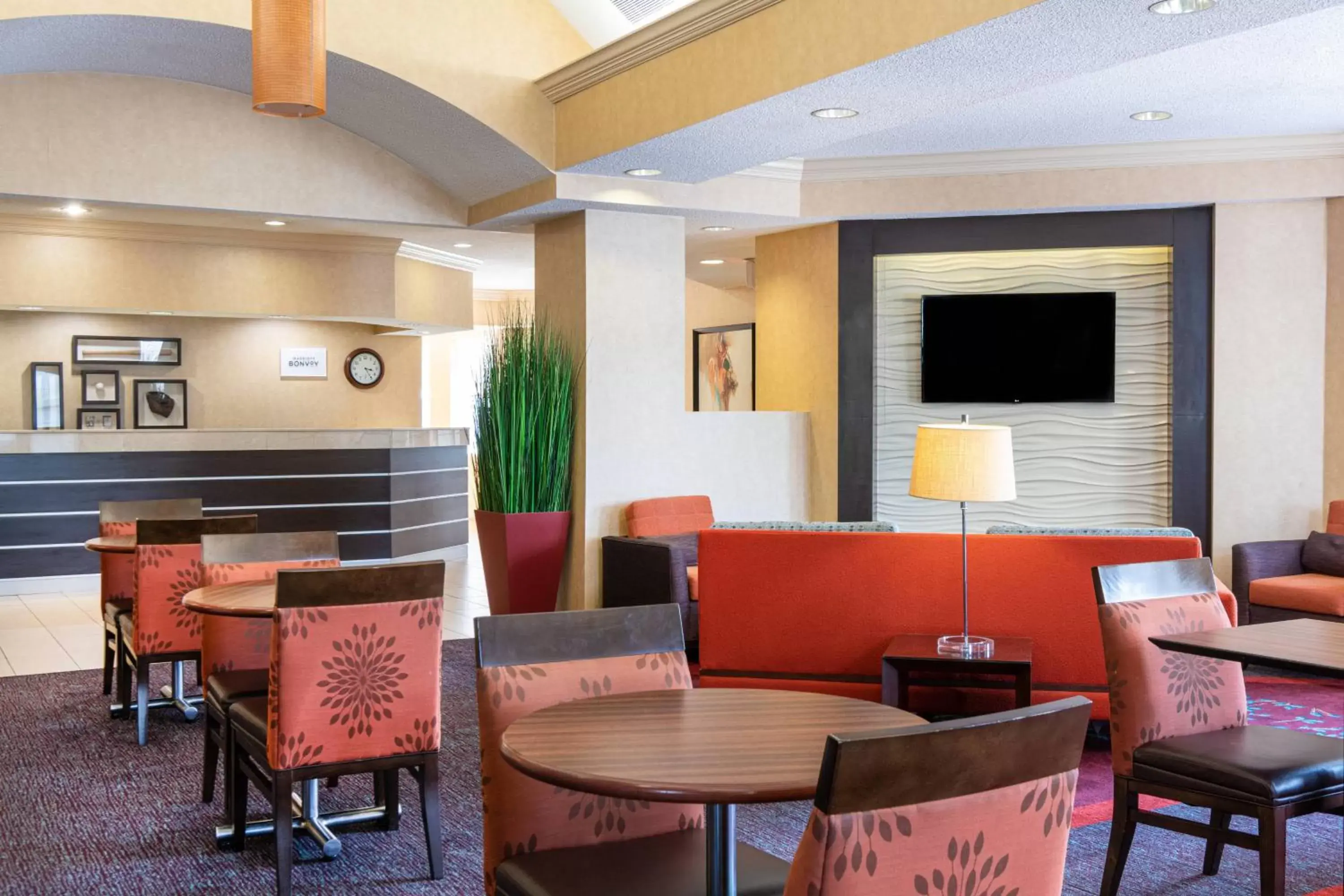 Lobby or reception, Lounge/Bar in Residence Inn by Marriott Evansville East
