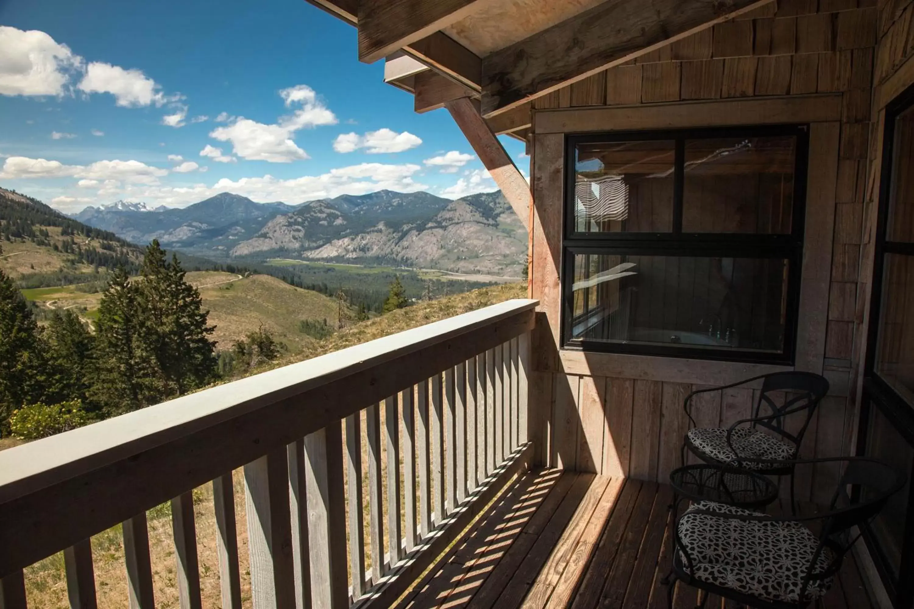 Balcony/Terrace in Sun Mountain Lodge