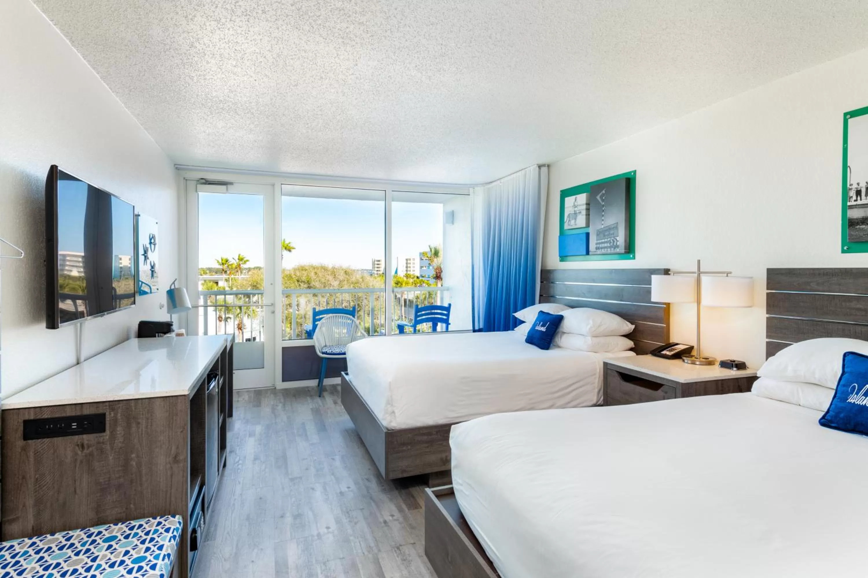 View (from property/room), Bed in The Island Resort at Fort Walton Beach