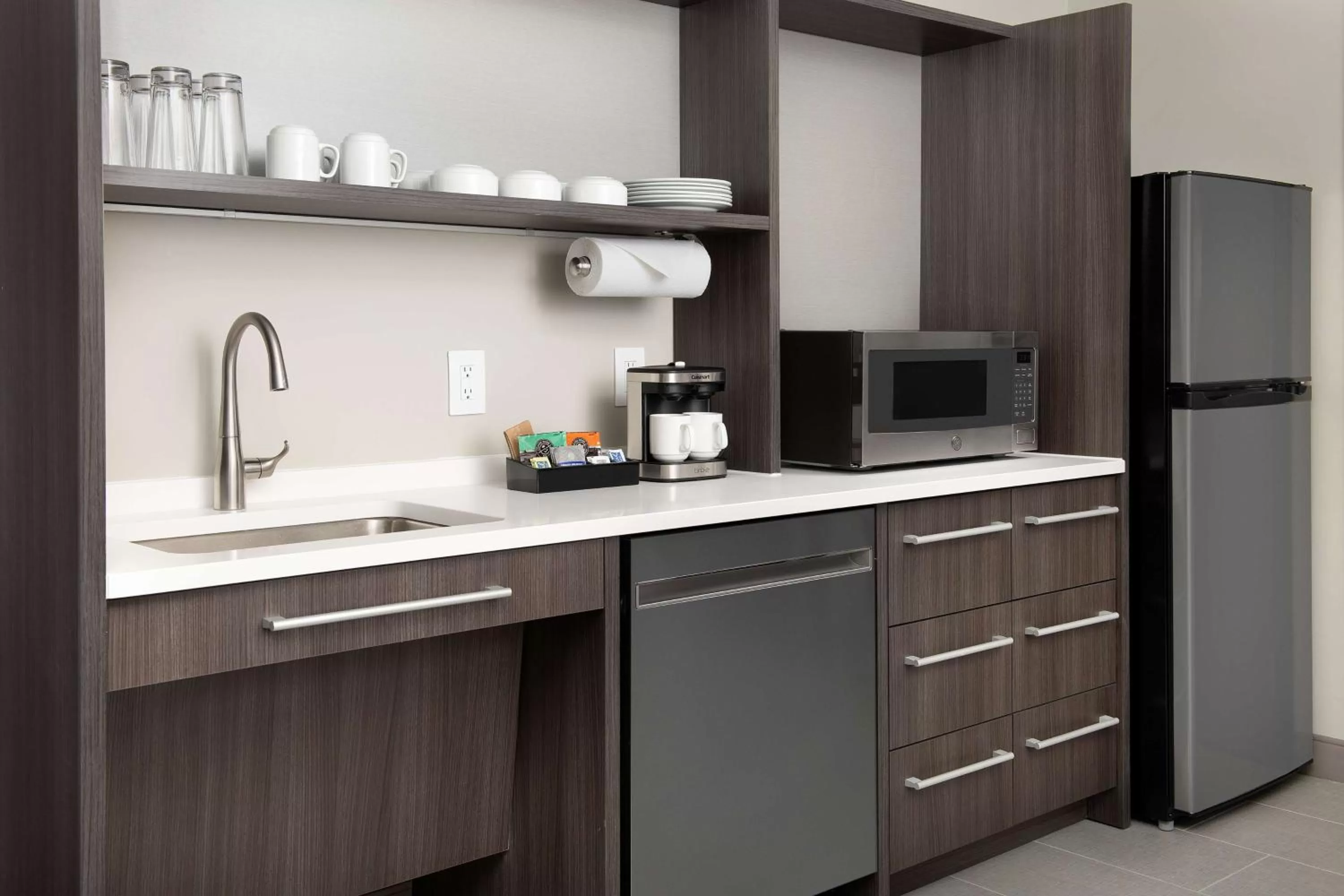 Kitchen or kitchenette in Home2 Suites by Hilton Denver Central Park