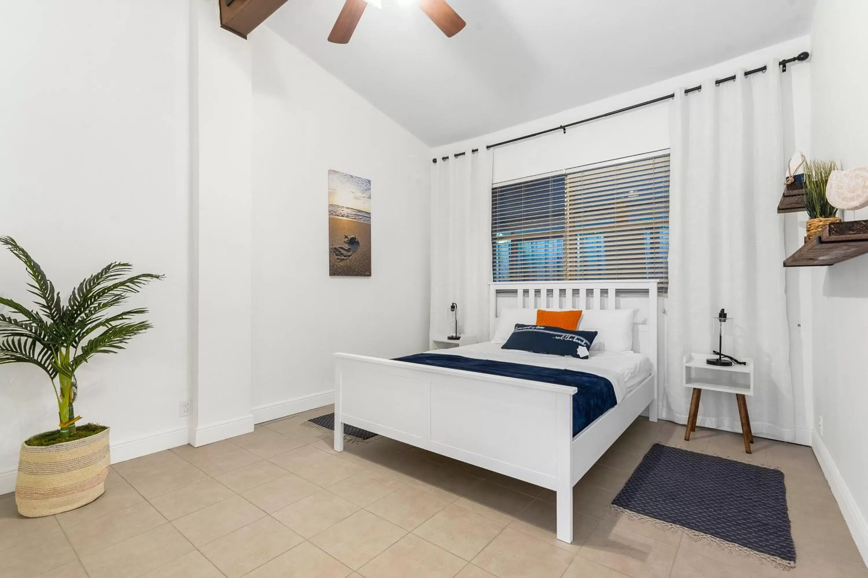 Bed in CocoBay 2BR Condos Near Beach, Galleria Mall, Wilton Manors, Cruise Port Bed in CocoBay 2BR Condos Near Beach, Galleria Mall, Wilton Manors, Cruise Port