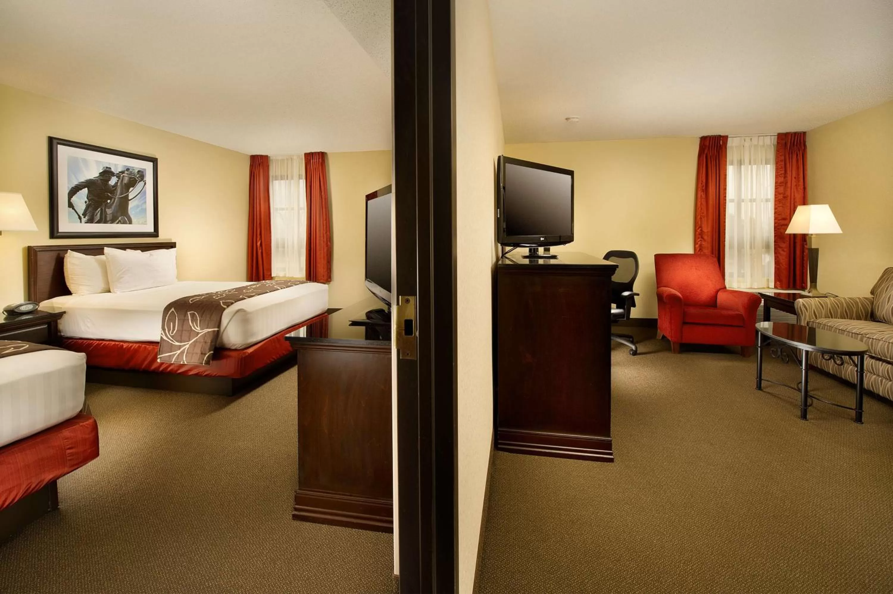 Superior King Suite in Drury Inn Paducah