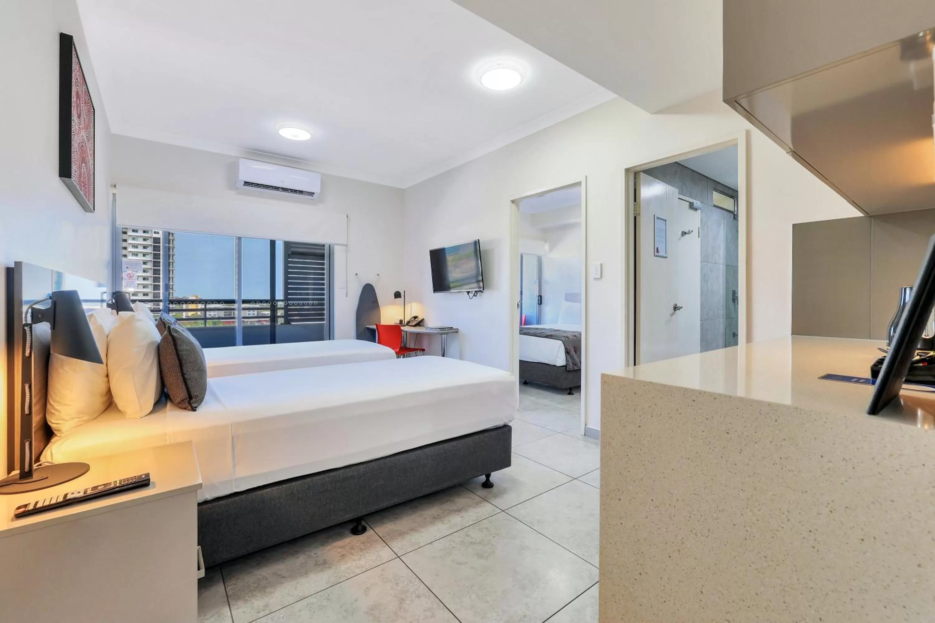 Photo of the whole room, Bed in Argus Hotel Darwin