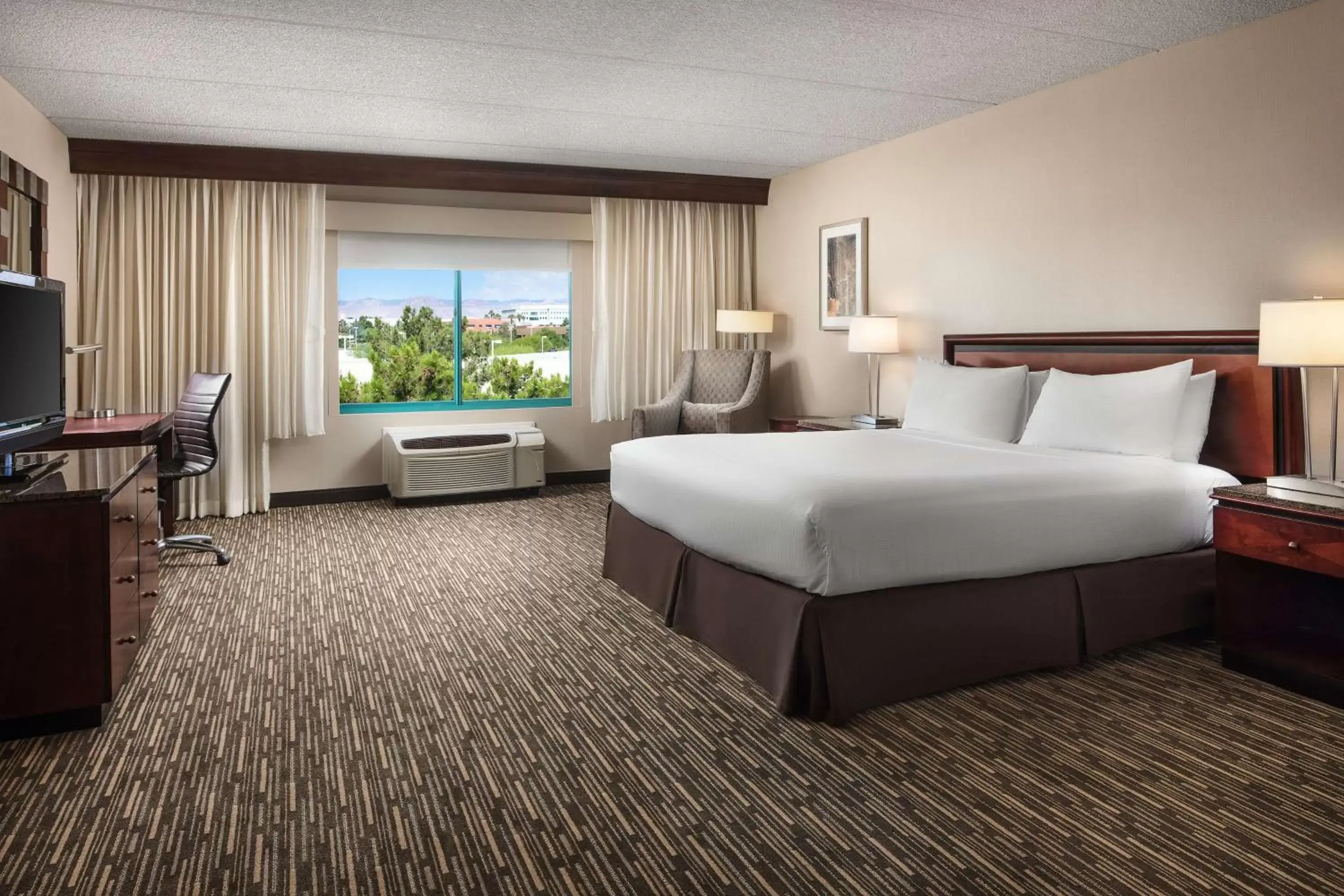 Bedroom in DoubleTree by Hilton Las Vegas Airport