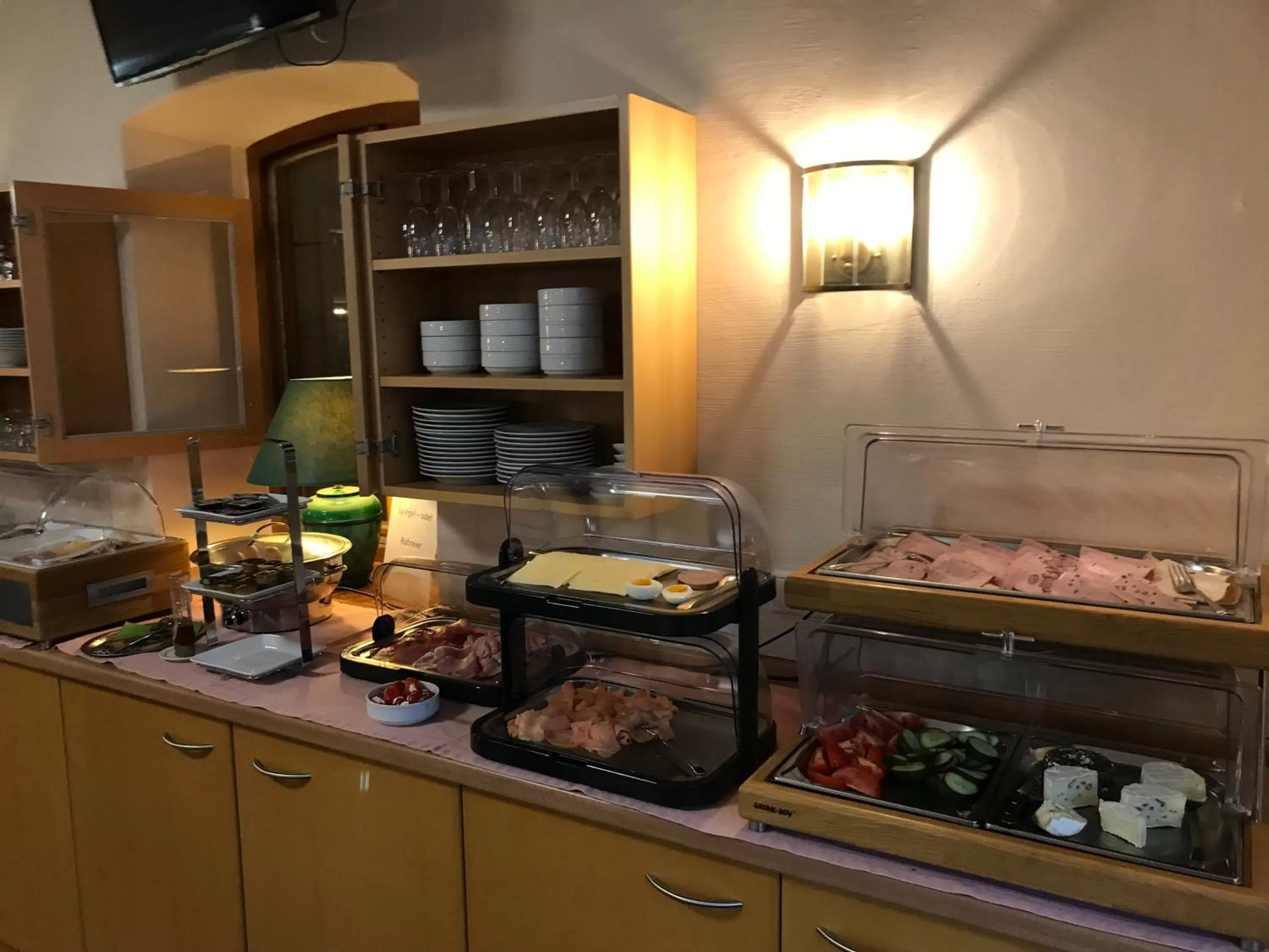 Buffet breakfast in Im Gewölbe