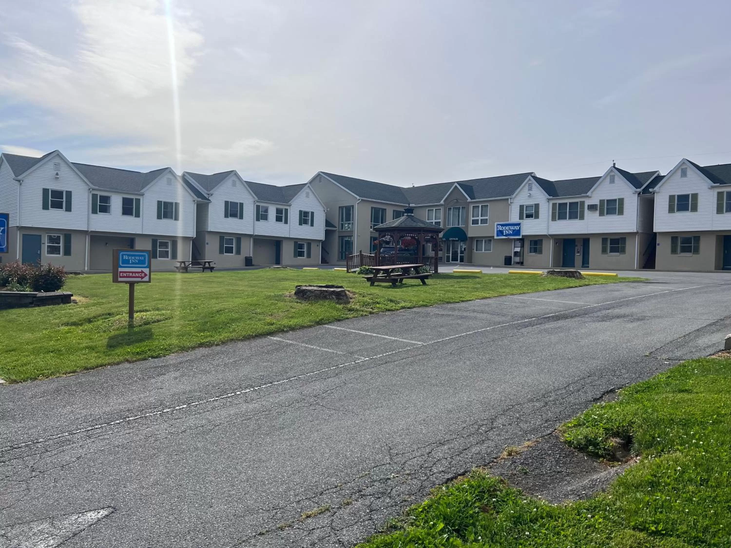 Rodeway Inn & Suites Hershey Chocolate Avenue