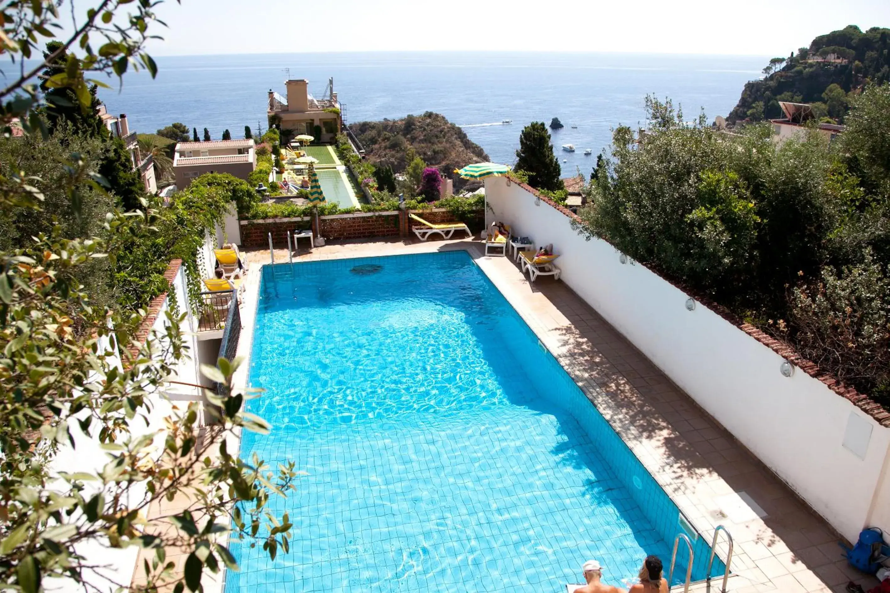 Balcony/Terrace, Pool View in Hotel Ipanema