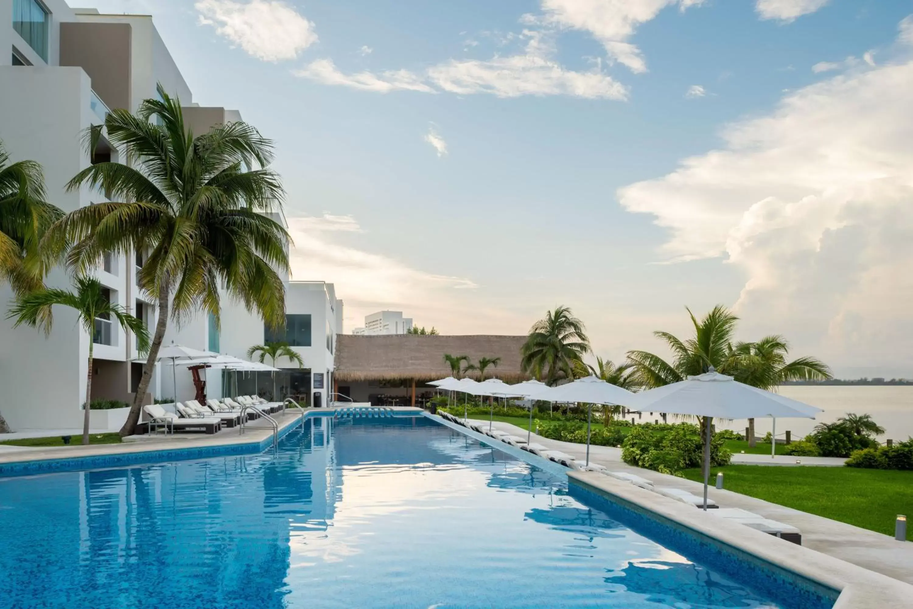 Swimming Pool in Real Inn Cancún