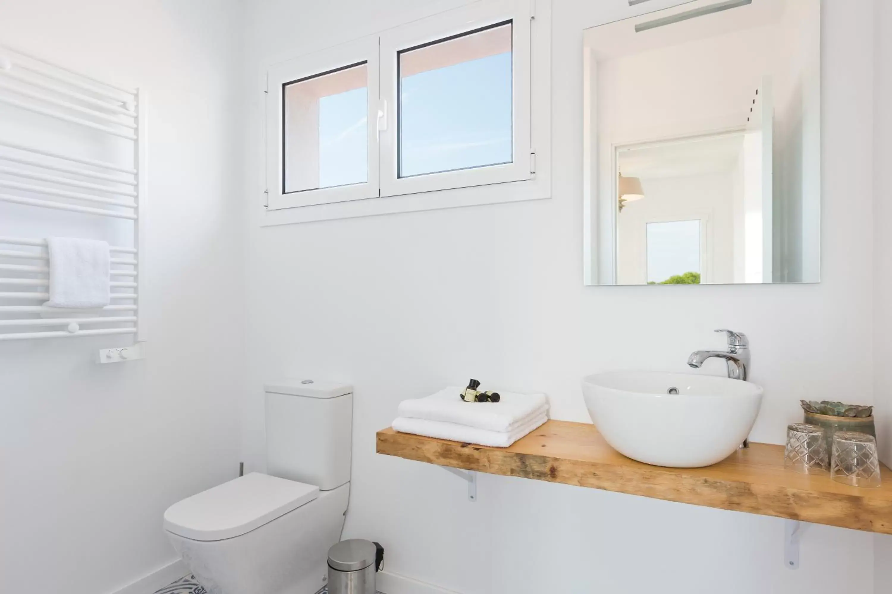 Bathroom in Masia Can Rovira - ESC1852