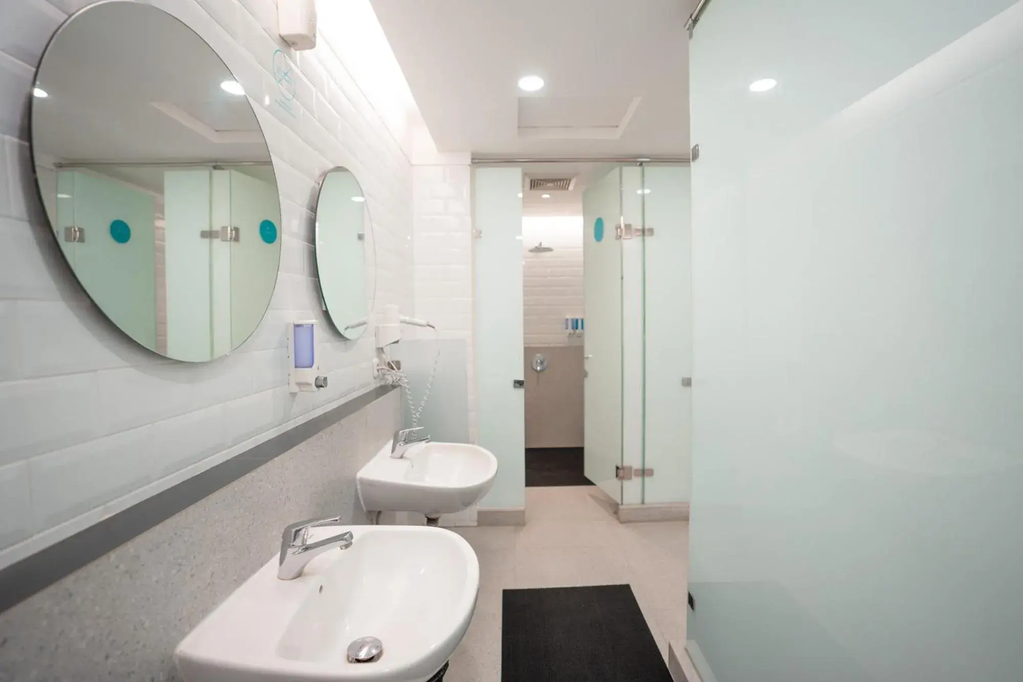 Bathroom in Bobobox Pods Paskal