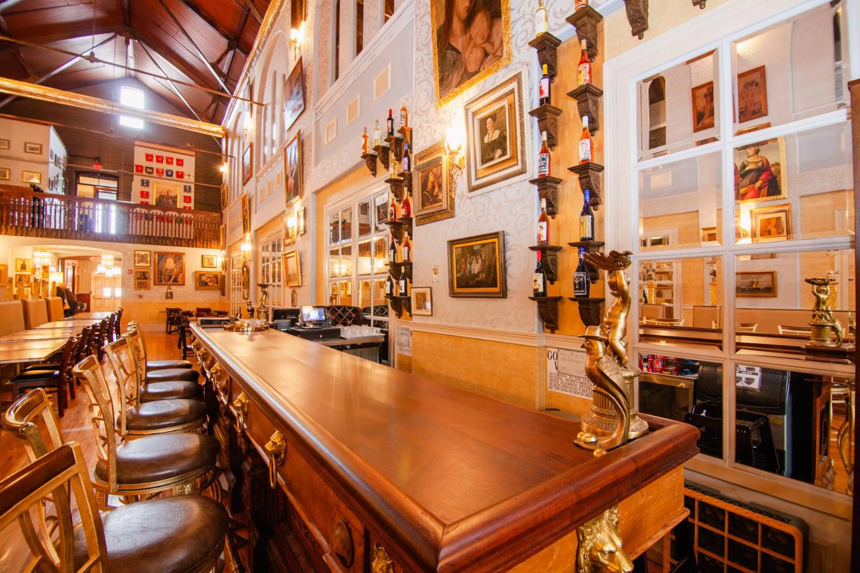 Lounge or bar in Amsterdam Castle NY