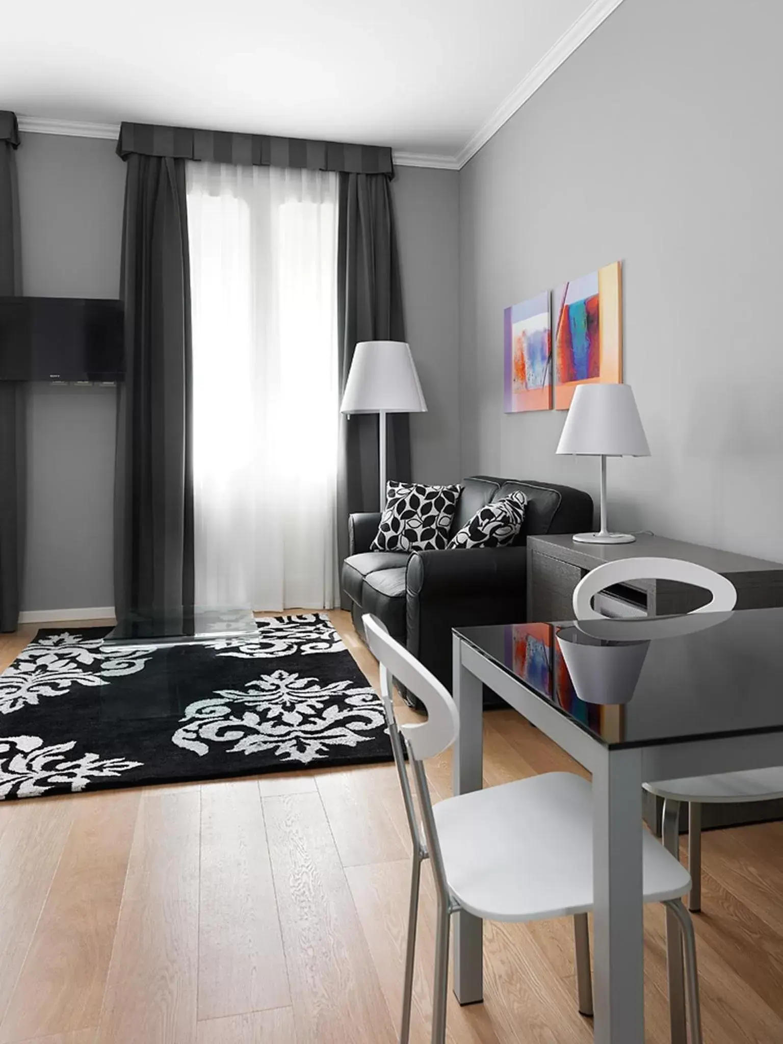 Decorative detail, Bed in Palace Suite Decorative detail, Bed in Palace Suite