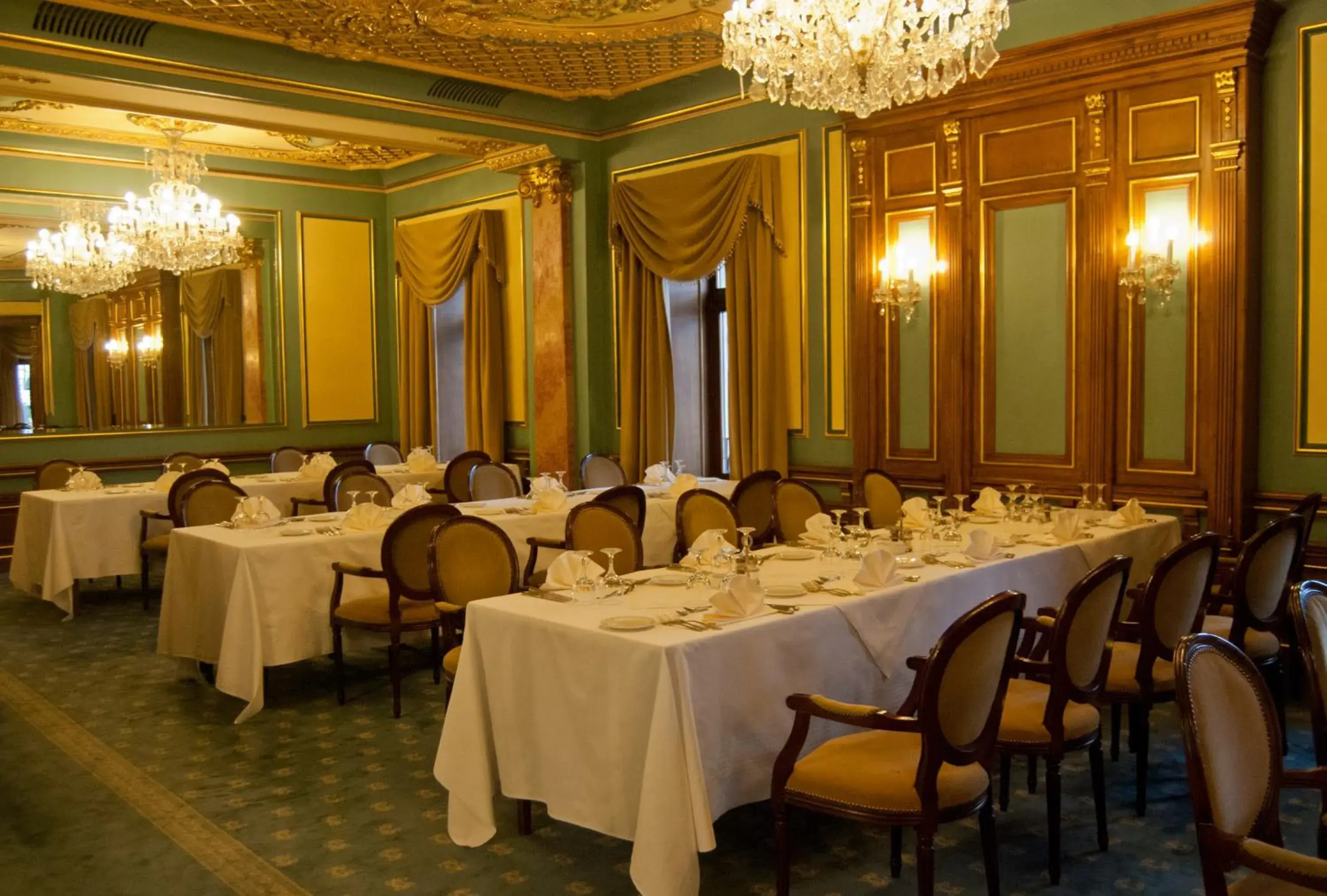 Restaurant/places to eat in Hotel Casa Capsa Restaurant/places to eat in Hotel Casa Capsa
