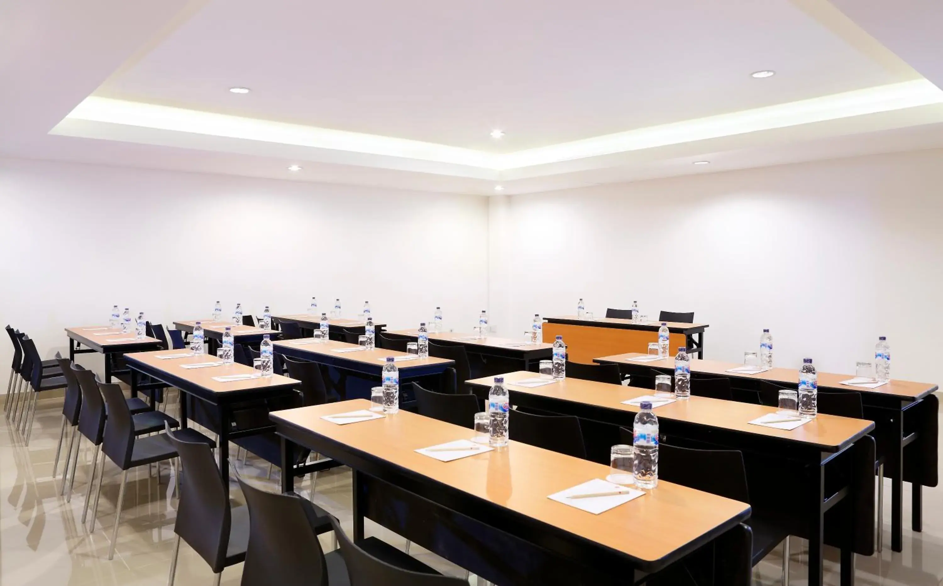 Meeting/conference room in Amaris Hotel Ponorogo