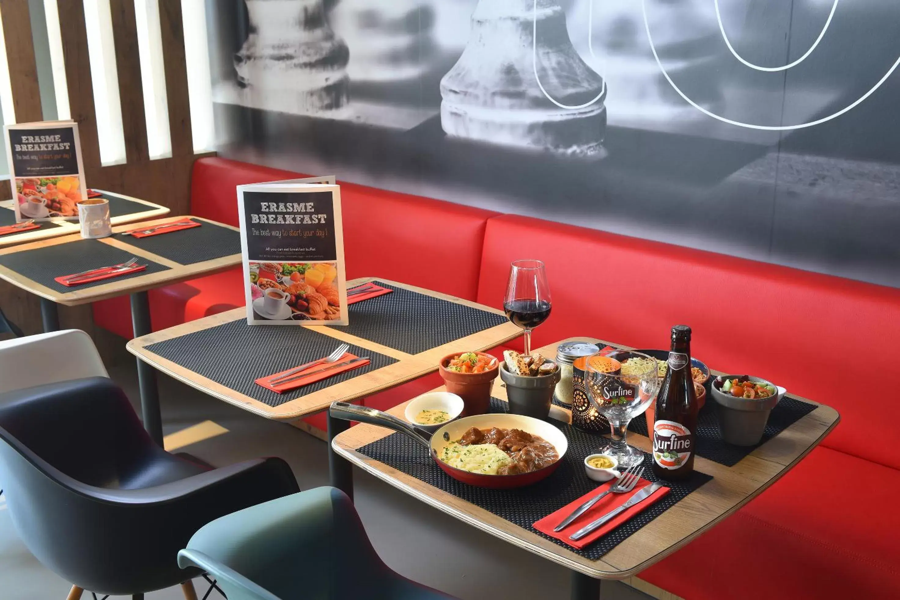 Restaurant/places to eat in Ibis Brussels Erasmus
