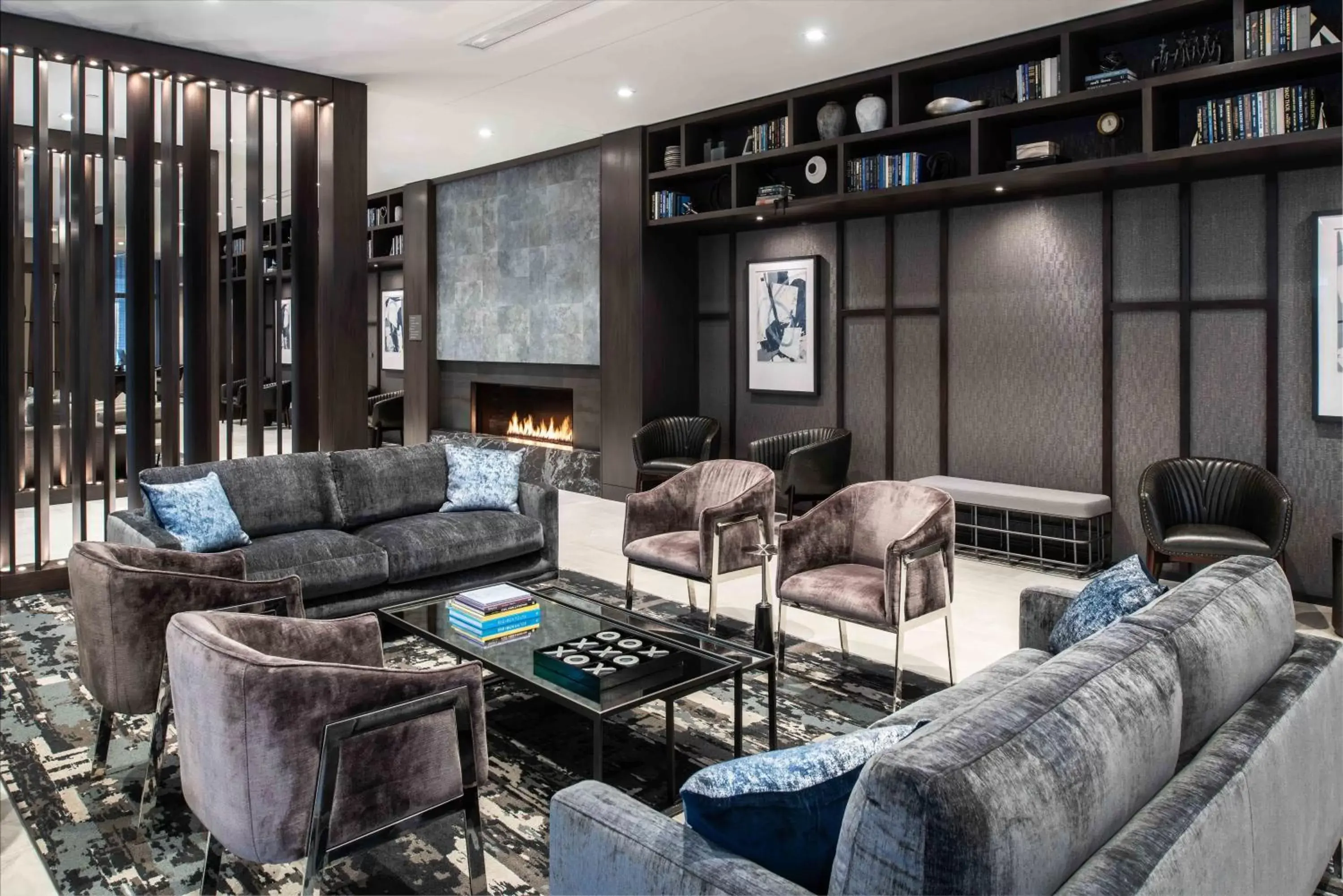 Lounge or bar in Staybridge Suites - Quincy by IHG Lounge or bar in Staybridge Suites - Quincy by IHG