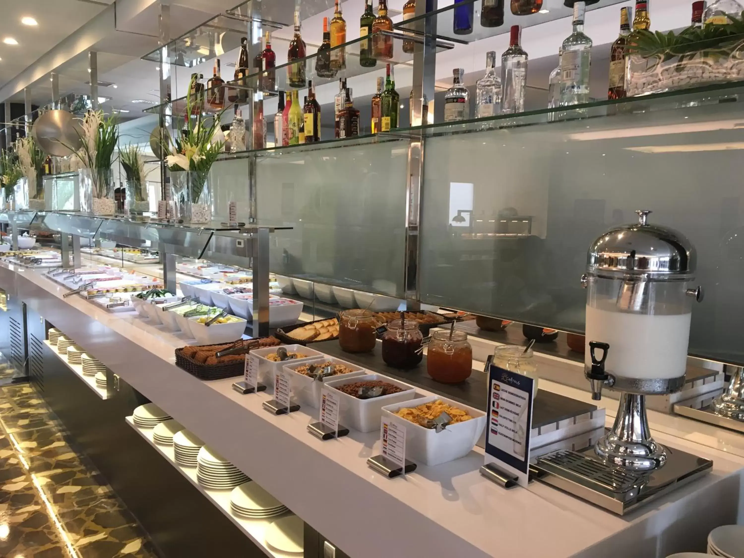 Buffet breakfast, Restaurant/Places to Eat in Ohtels Gran Hotel Almeria