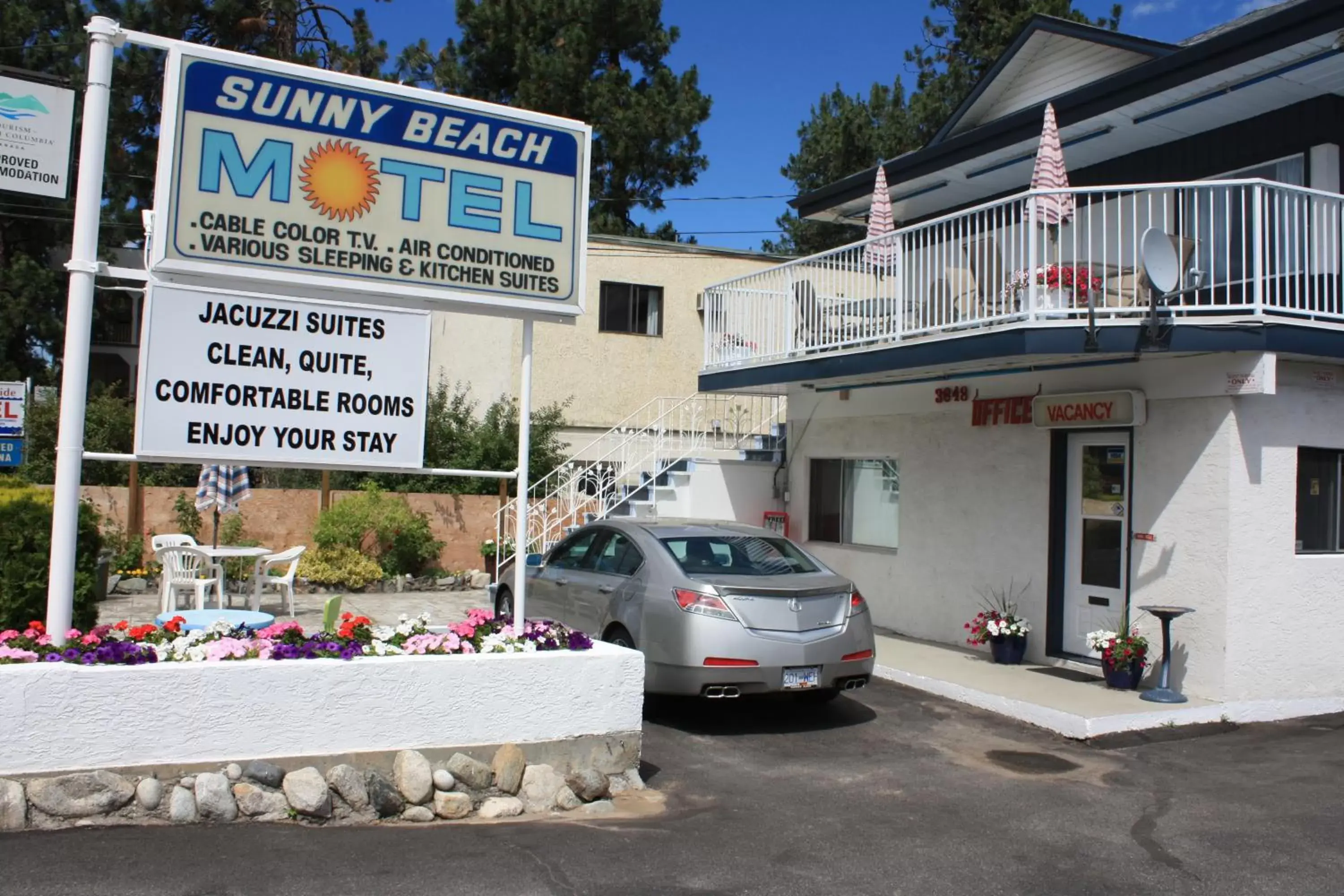 Facade/entrance in Sunny Beach Motel