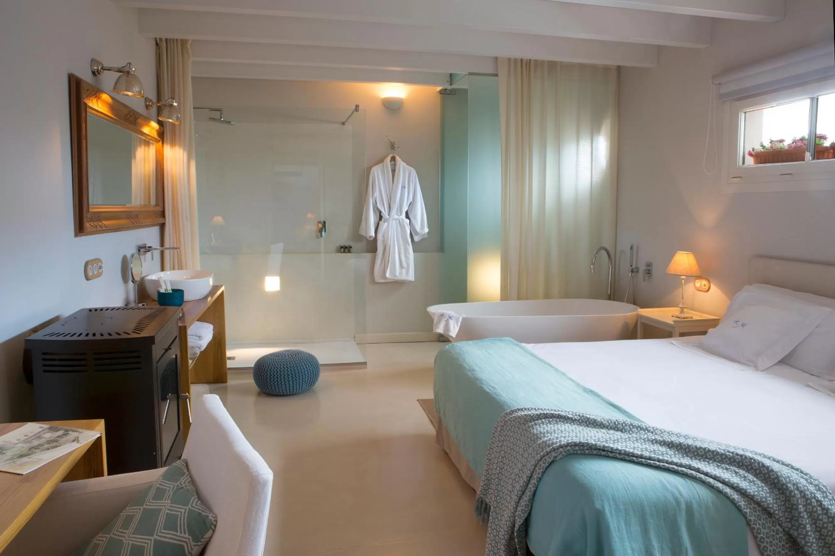 Photo of the whole room, Bed in Jardí de Ses Bruixes Boutique Hotel
