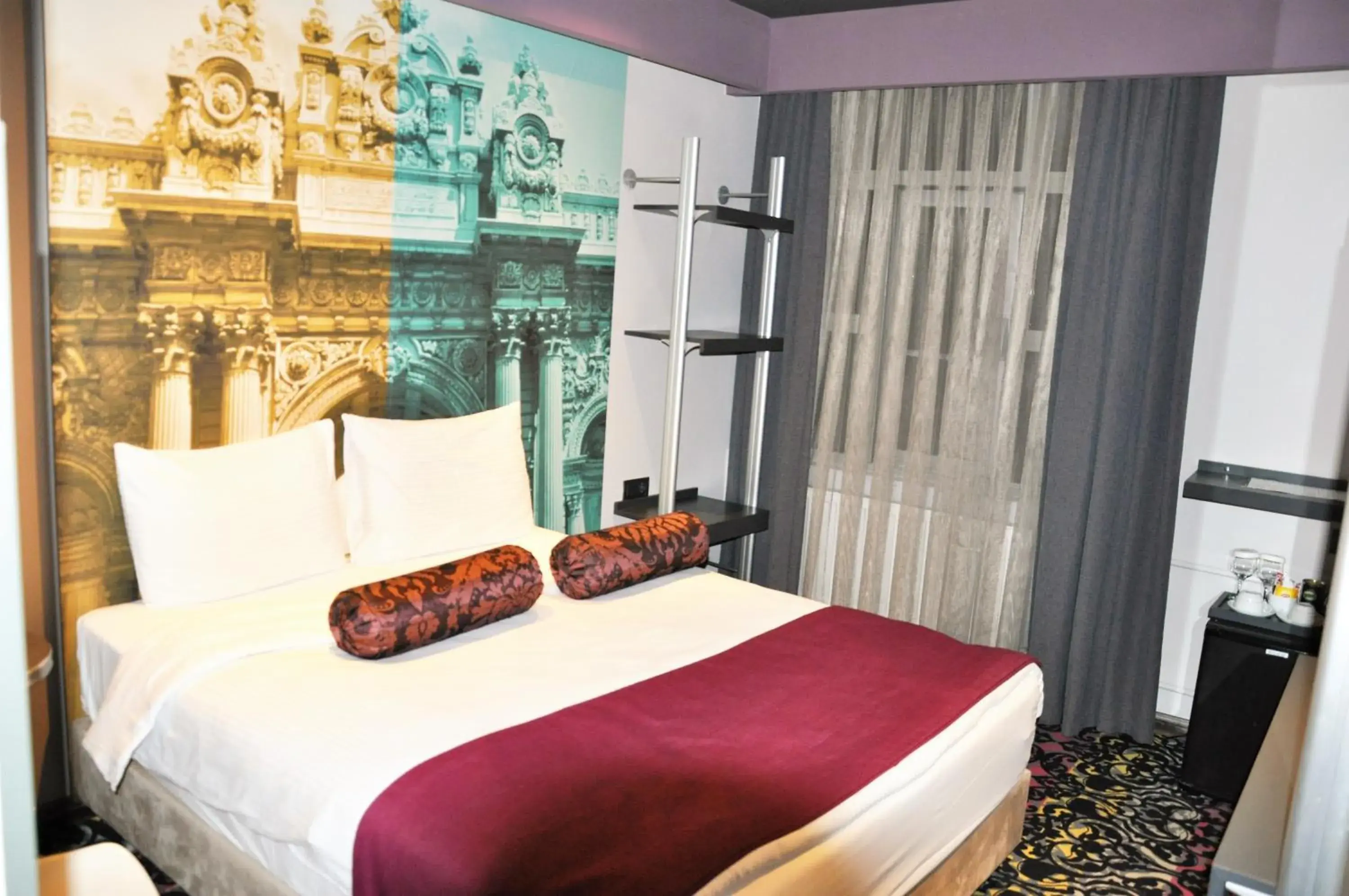 Budget Double Room in Tulip City Hotel