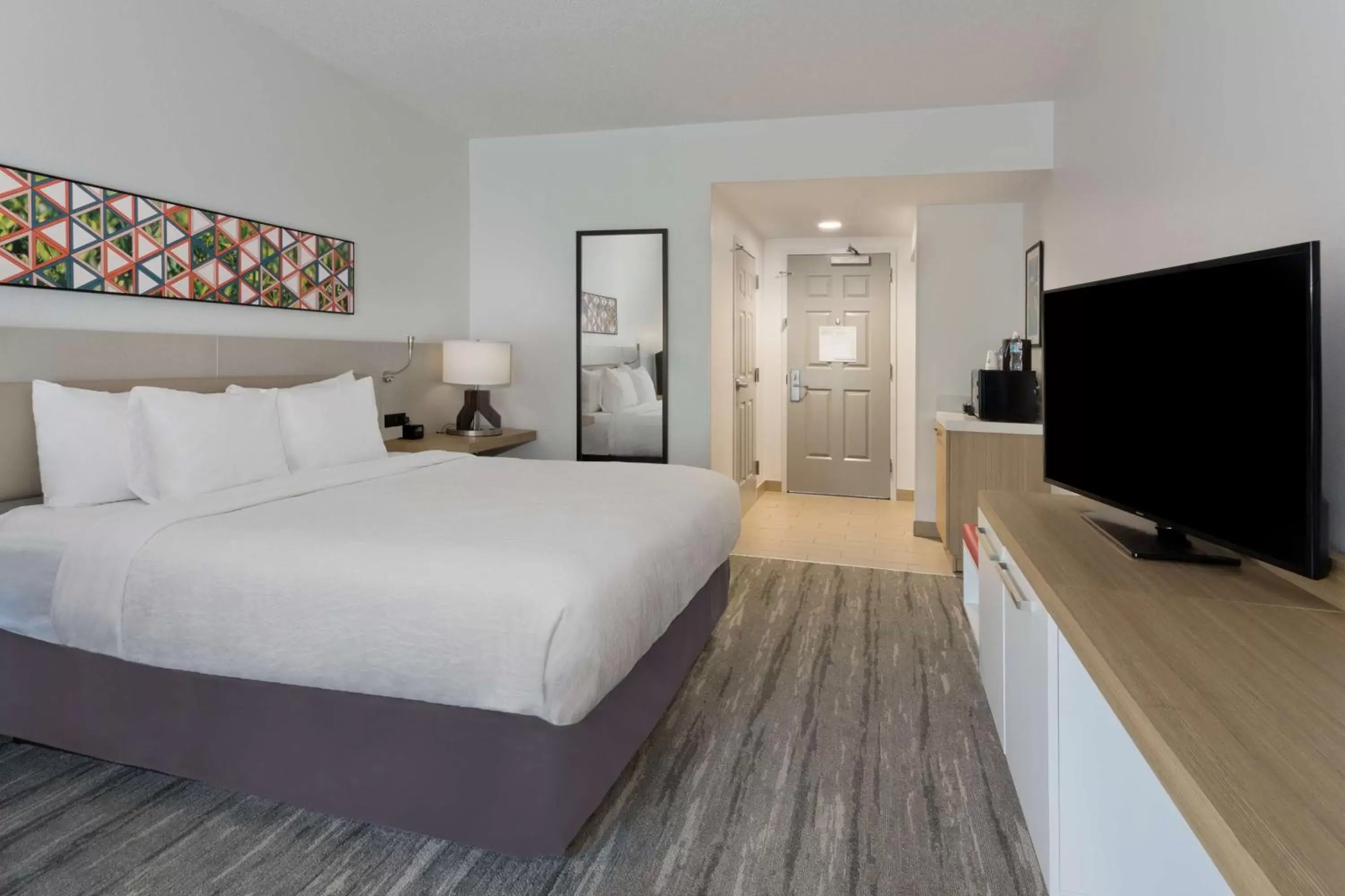 Bedroom, Bed in Hilton Garden Inn Birmingham/Lakeshore Drive