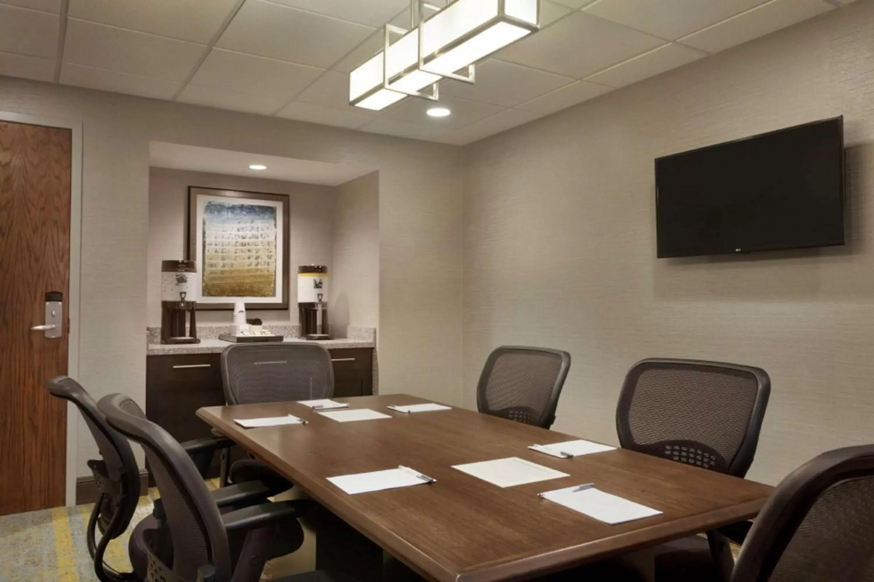 Meeting/conference room in Hampton Inn and Suites Springdale