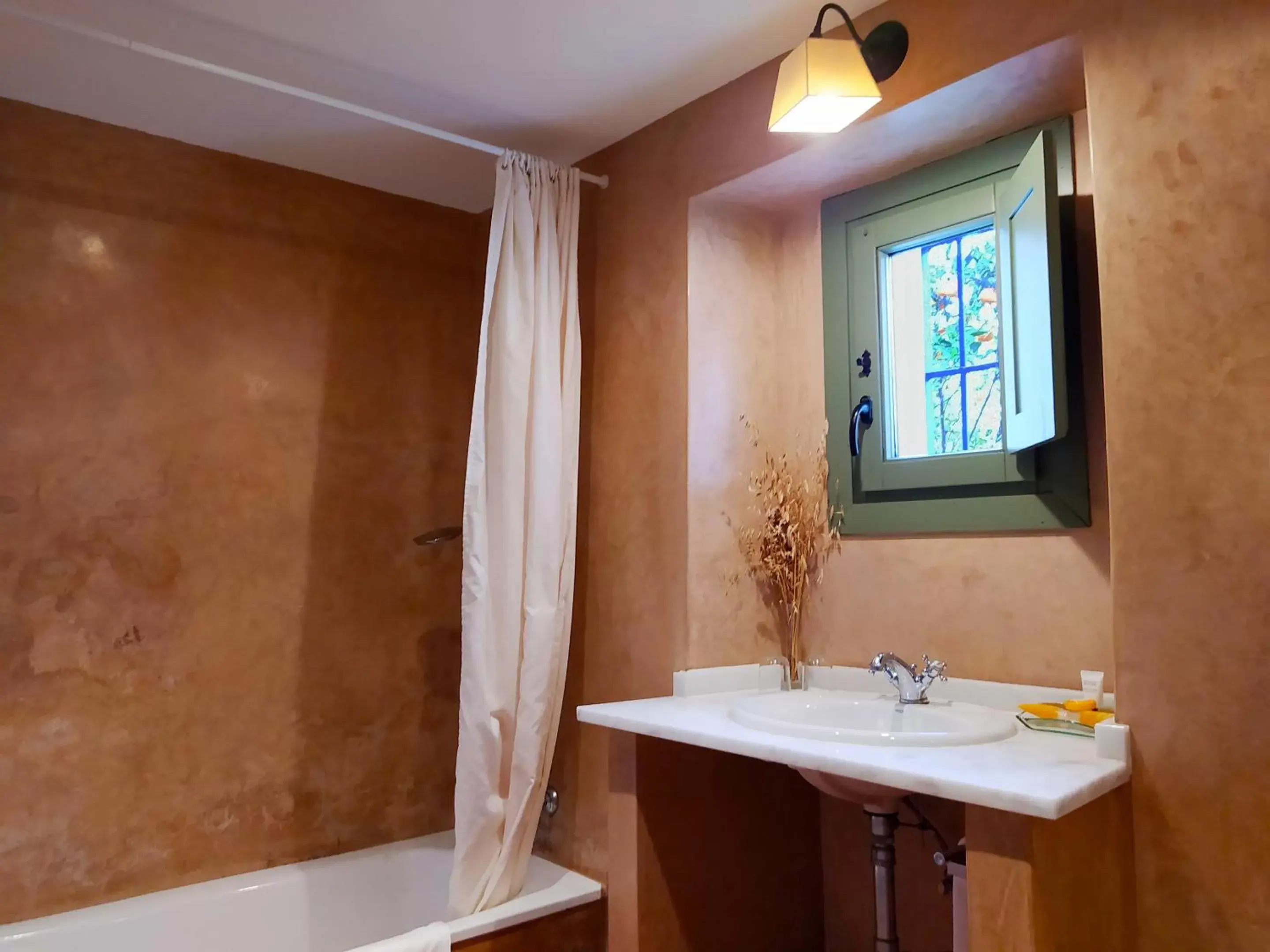 Bathroom in Hotel Boutique Molino del Arco