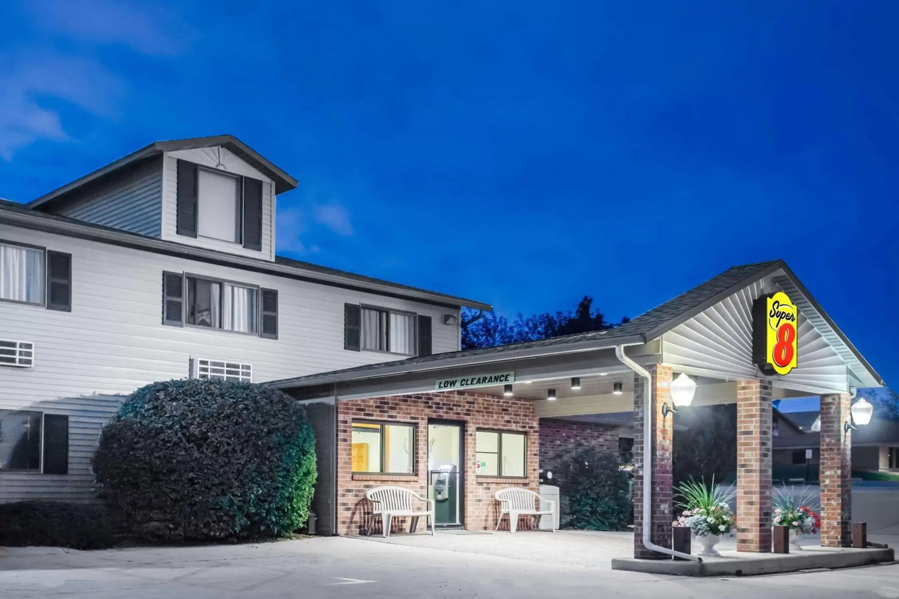 Property building in Super 8 by Wyndham Monroe WI Property building in Super 8 by Wyndham Monroe WI