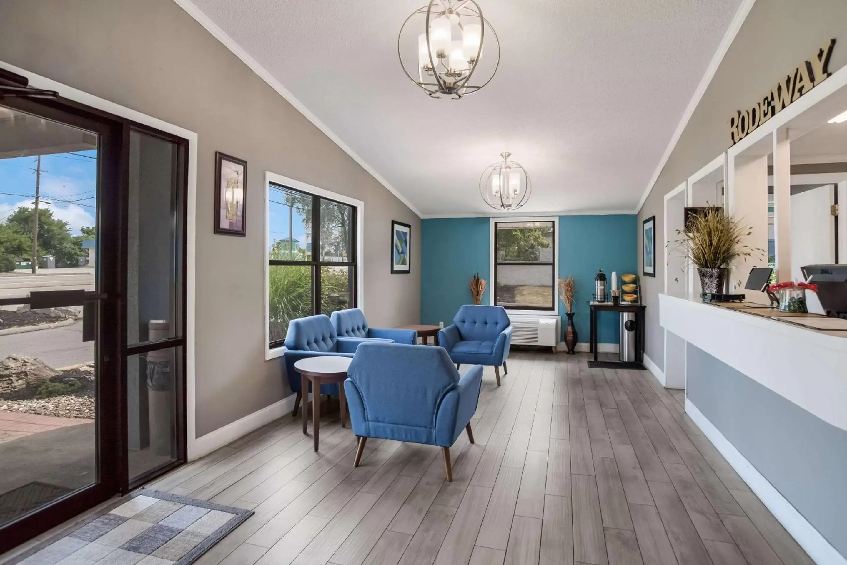 Lobby or reception, Seating Area in Rodeway Inn Carlisle