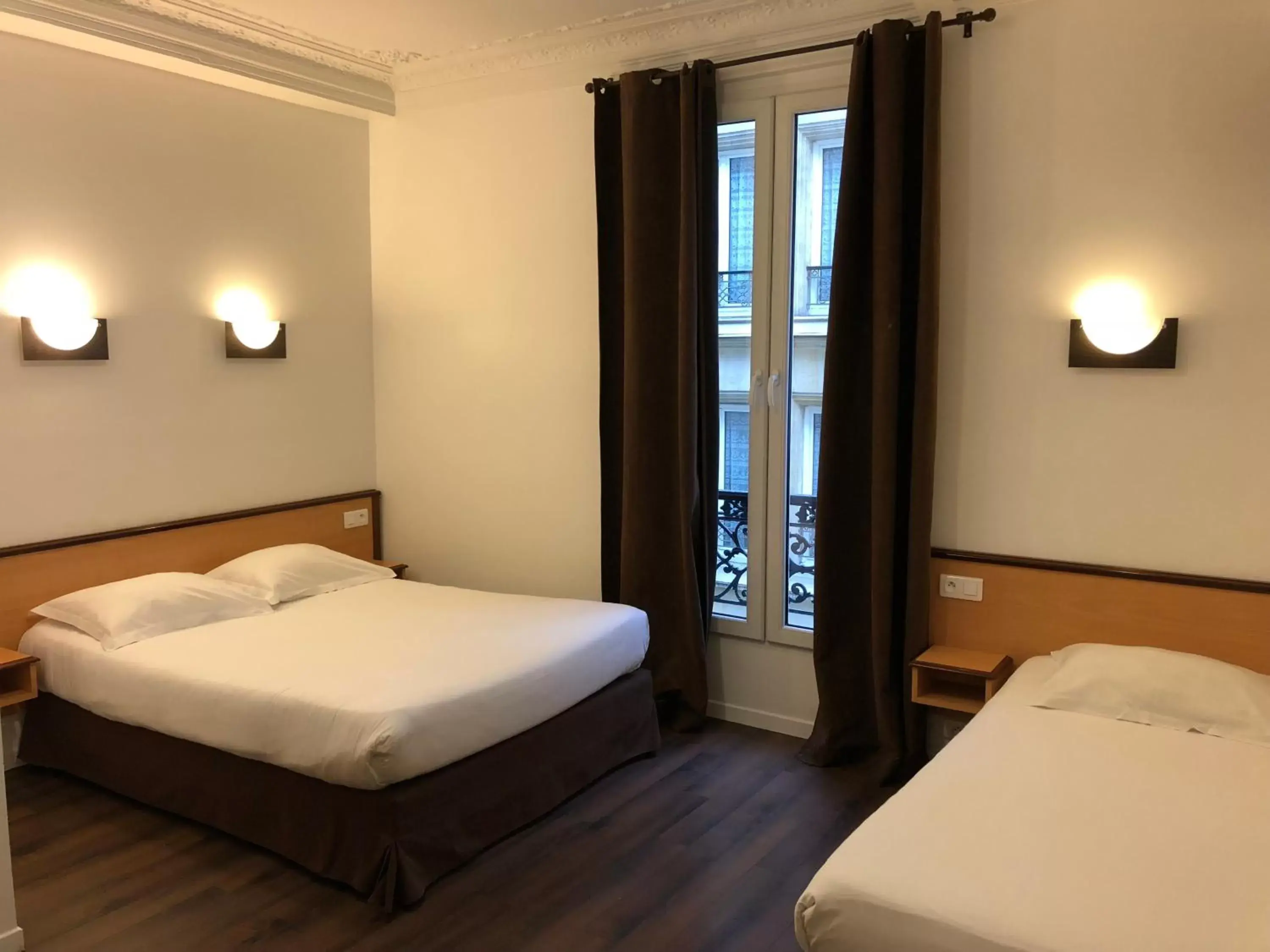 Bed in Hôtel Liège Strasbourg