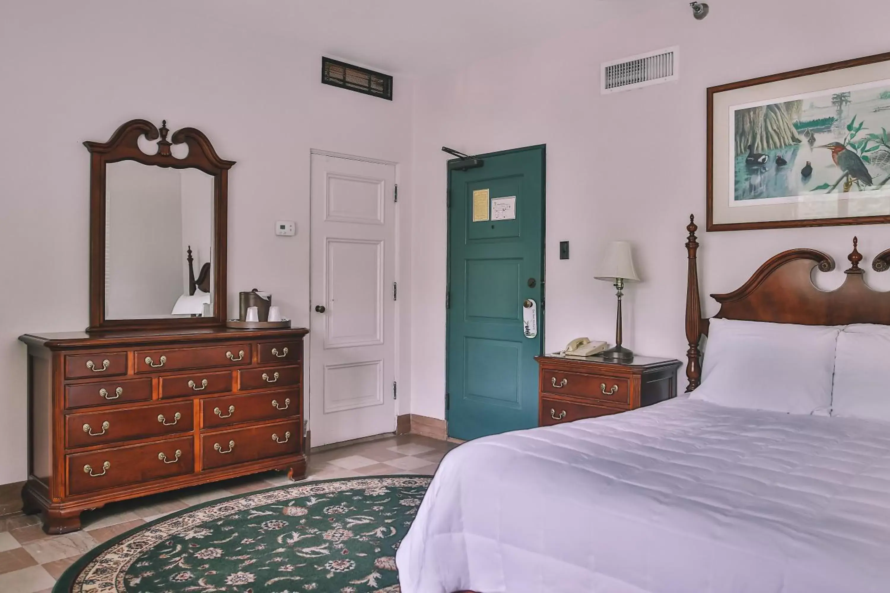 Bed in The Lodge At Wakulla Springs