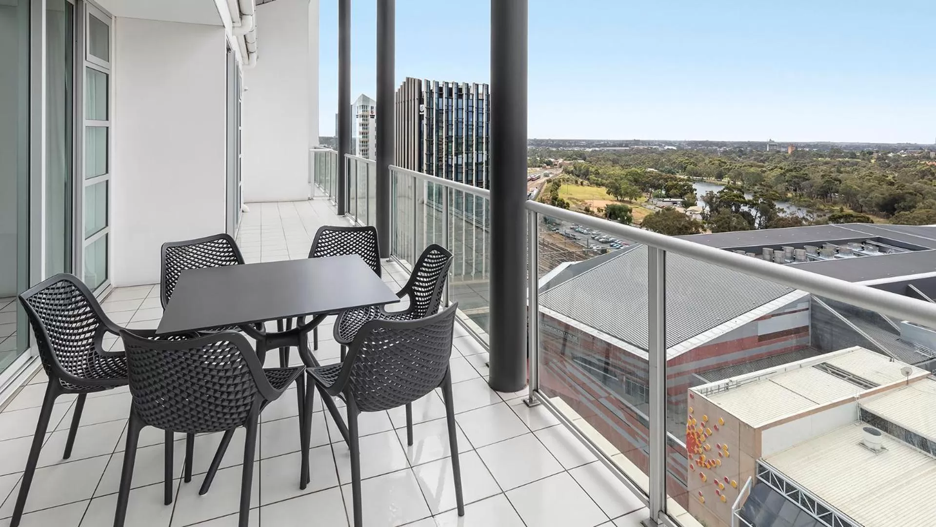 Balcony/Terrace in Oaks Adelaide Embassy Suites