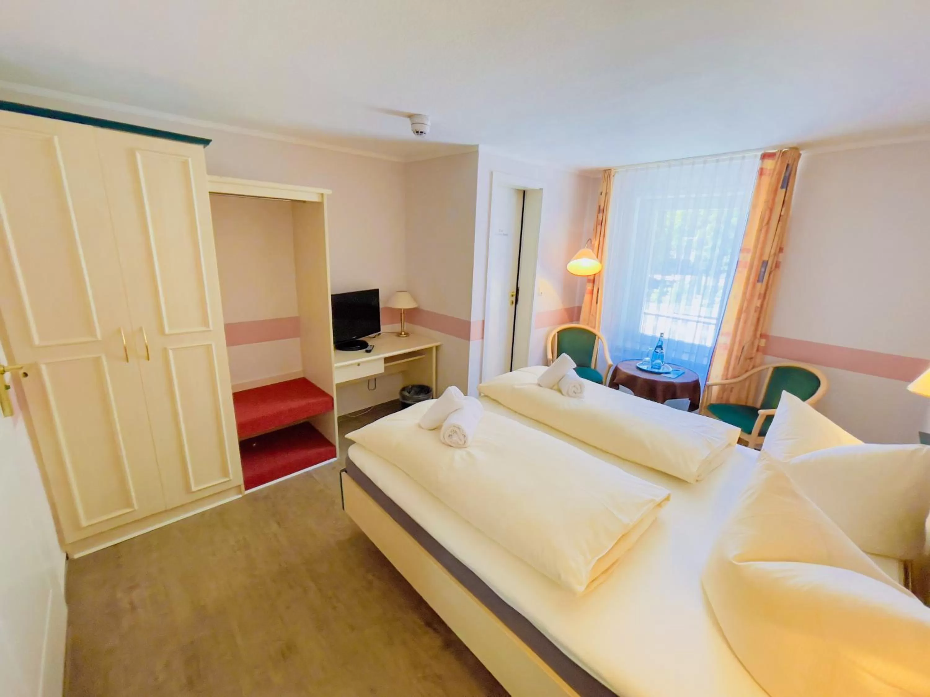 Photo of the whole room, Bed in Hotel Schnehagen