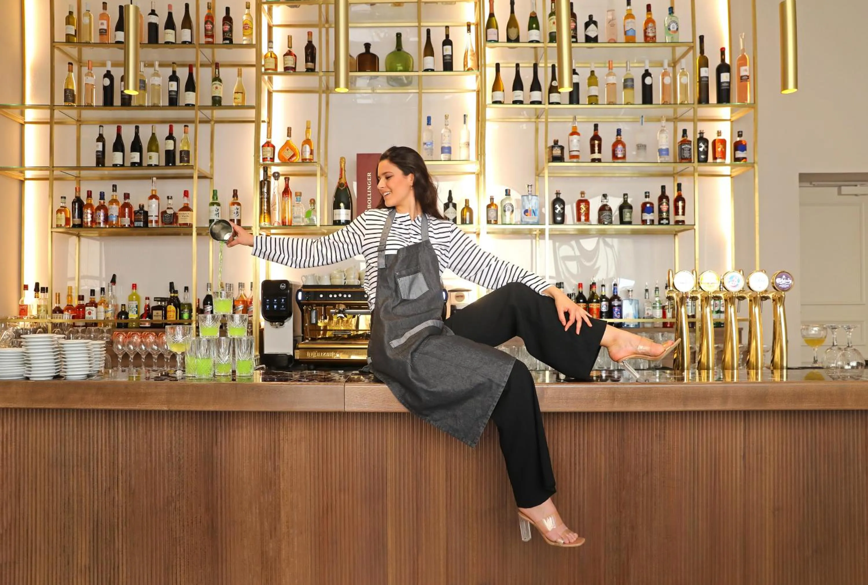 Lounge or bar in Negrecoste Hôtel & Spa