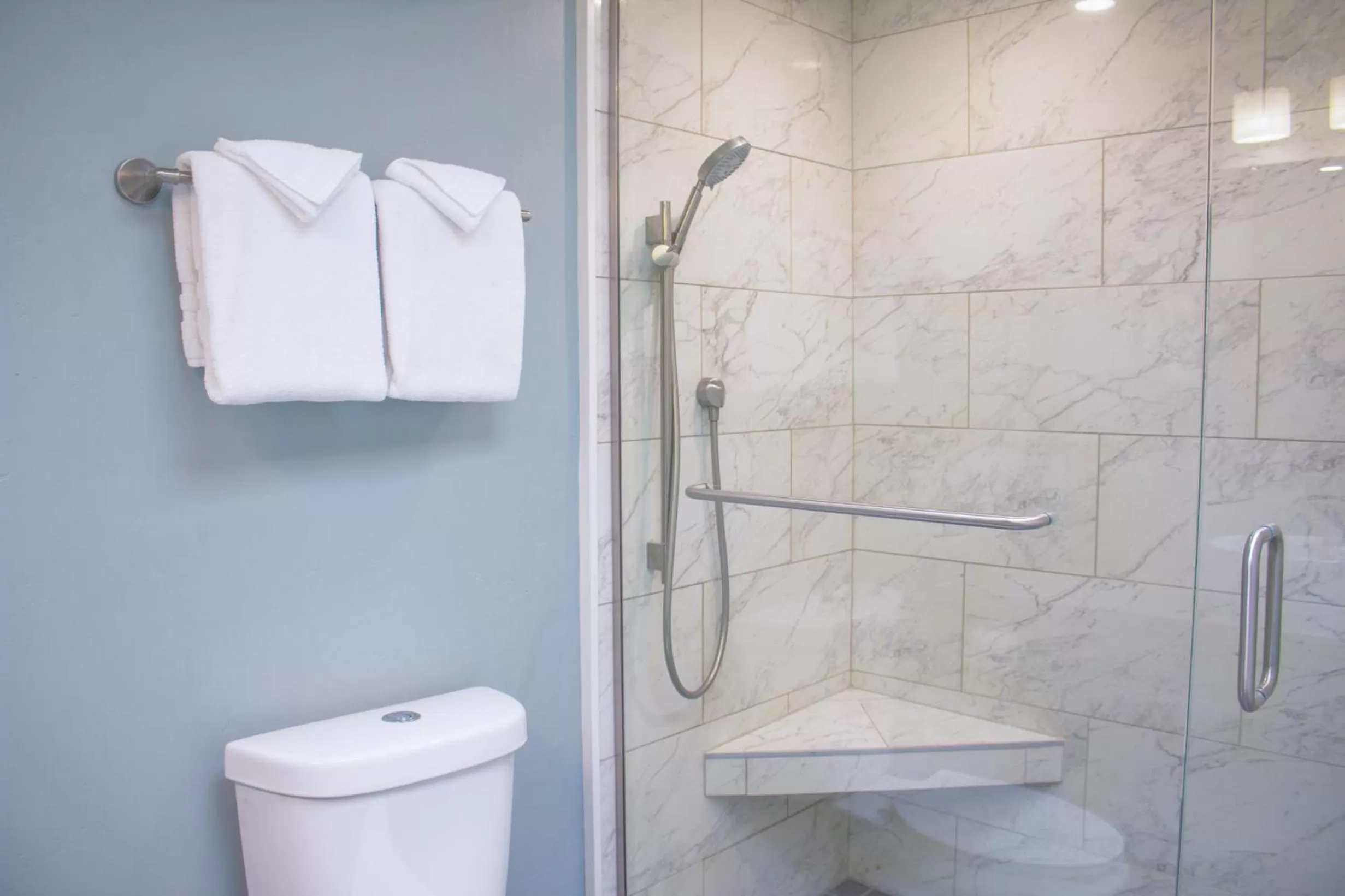 Bathroom in Ocean Echo Inn & Beach Cottages