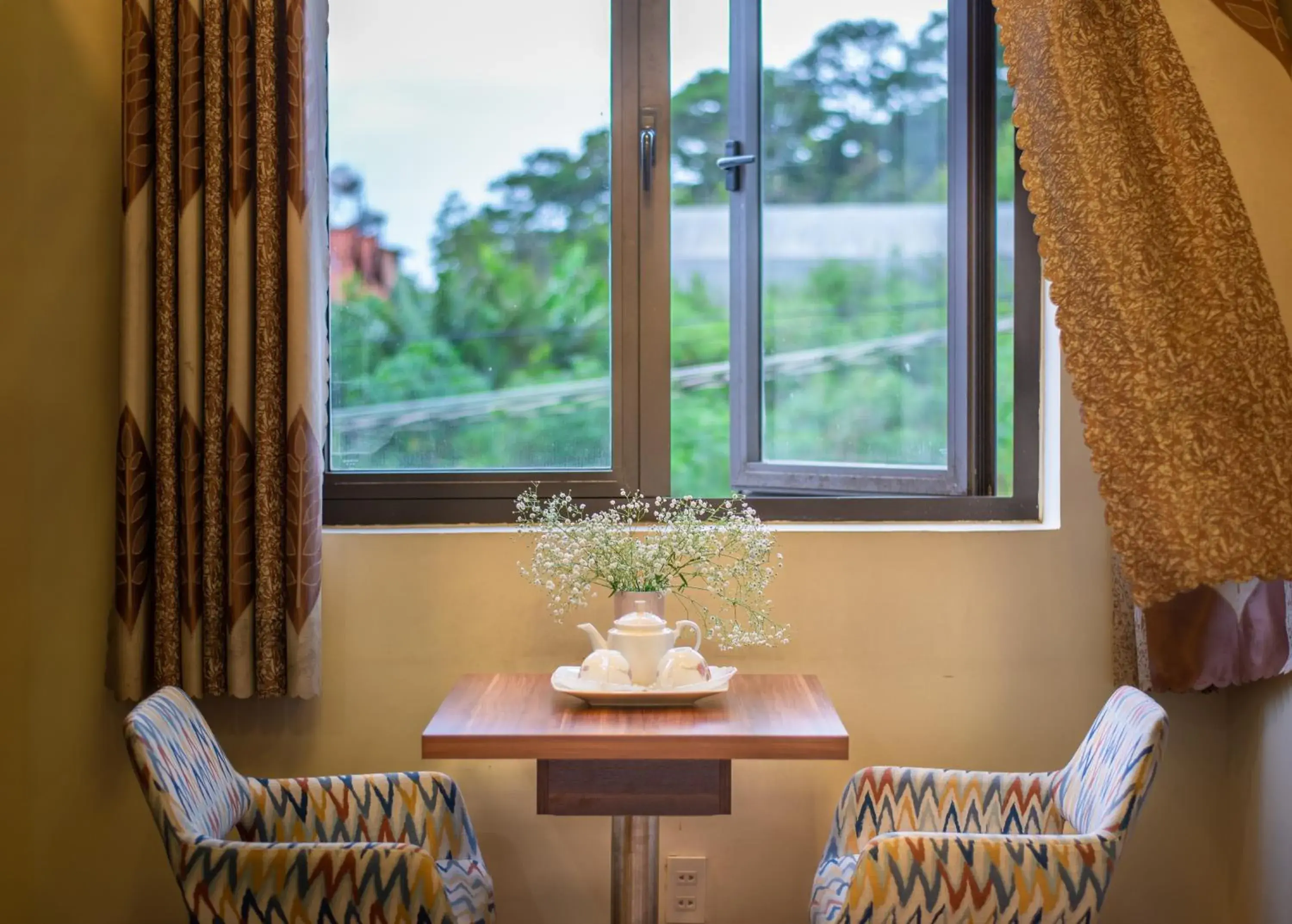 View (from property/room), Seating Area in Tasme Hotel