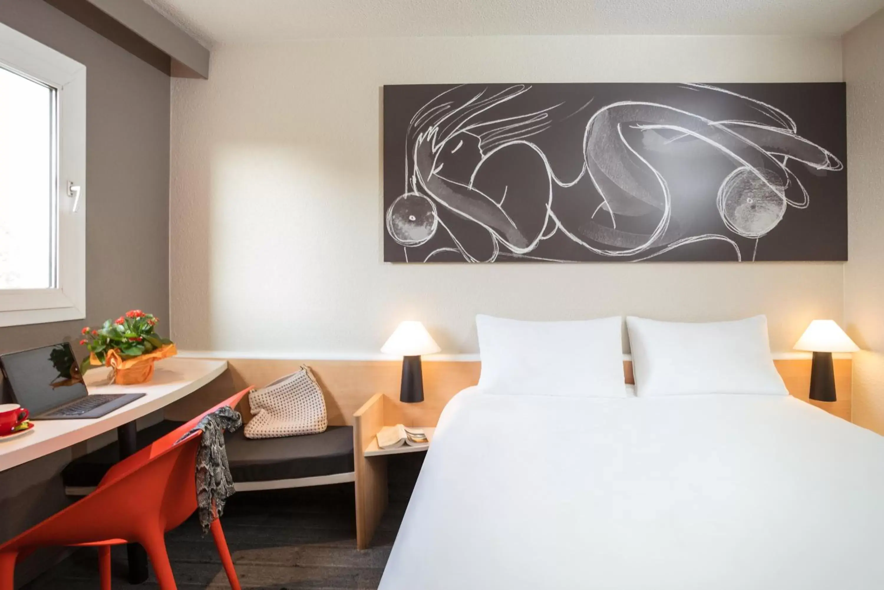 Bed in ibis Dieppe Le Val Druel Bed in ibis Dieppe Le Val Druel
