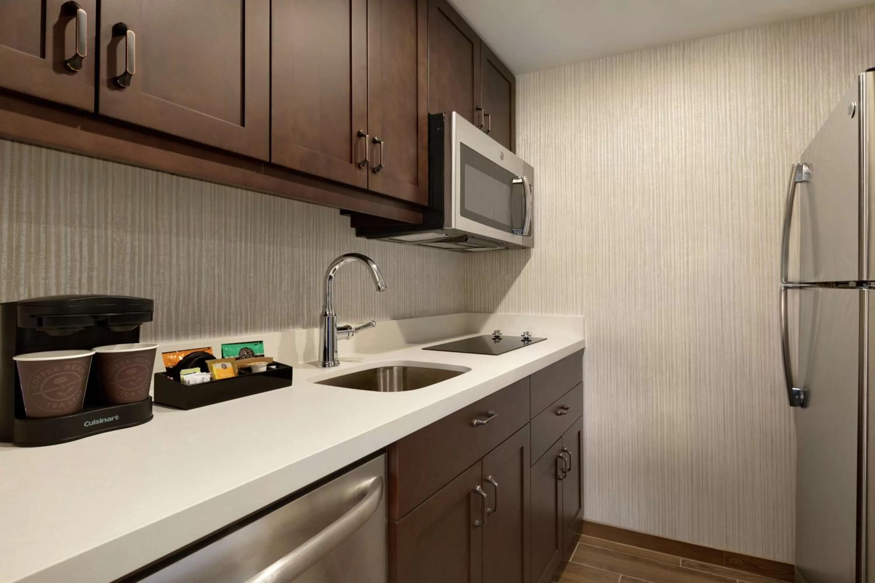 Kitchen or kitchenette in Homewood Suites by Hilton Albany Crossgates Mall