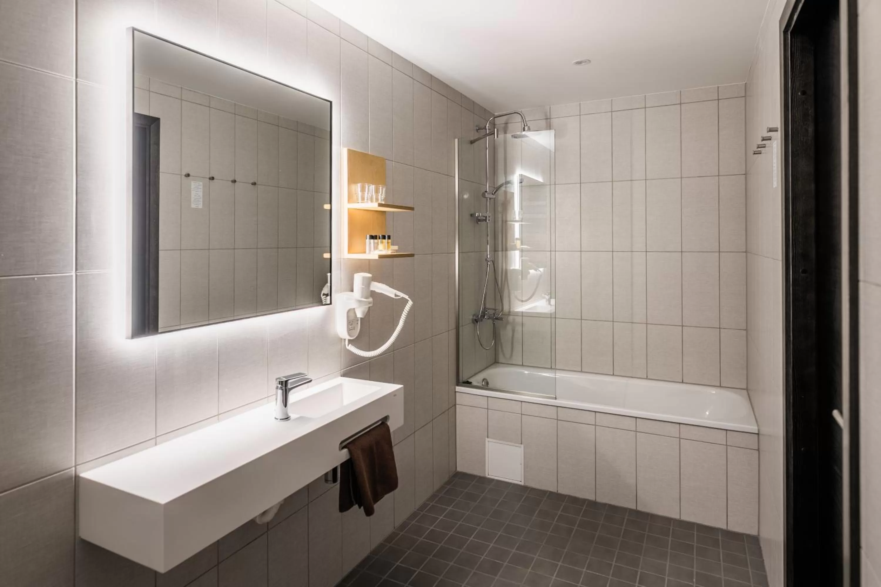 Shower in Johan Design & SPA Hotel